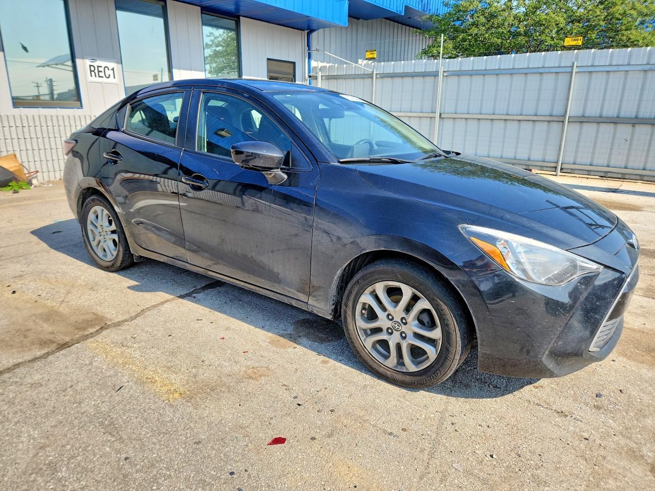 2016 Scion Ia Base - Image 4