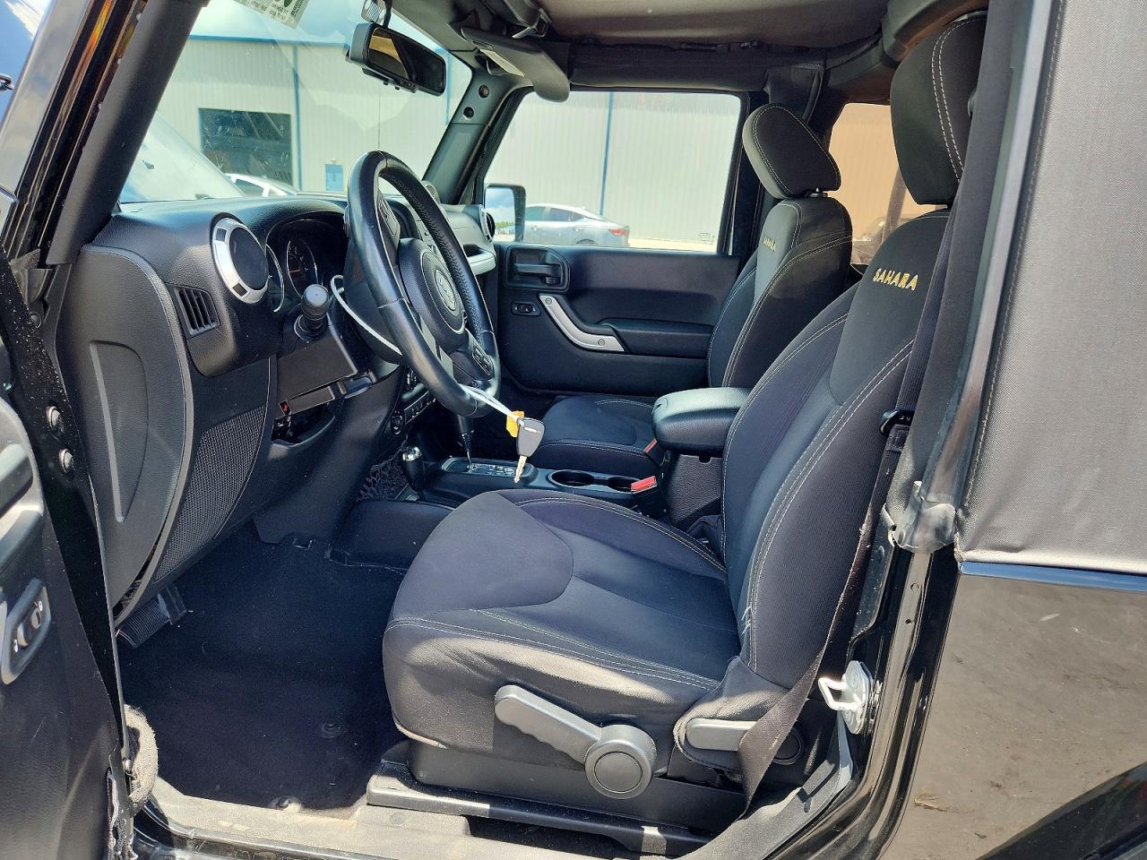 2014 Jeep Wrangler Sahara - Image 7
