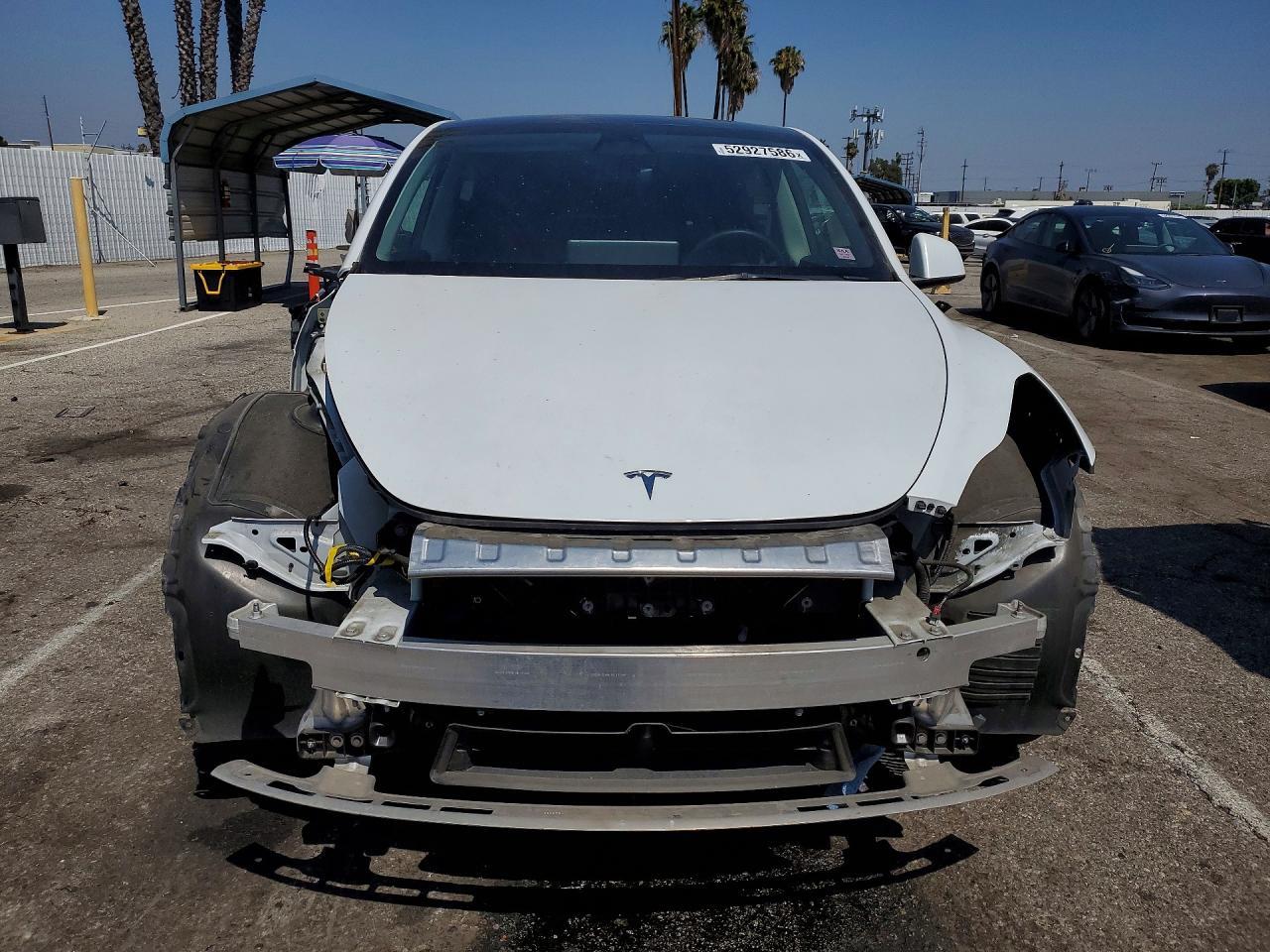 2023 Tesla Model Y - Фото 5