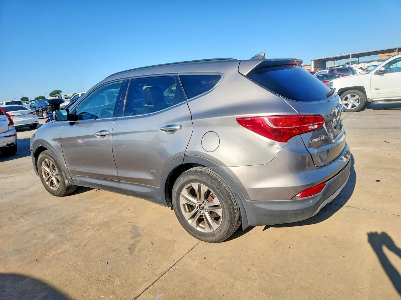 2015 Hyundai Santa Fe Sport 2.4L - Image 2