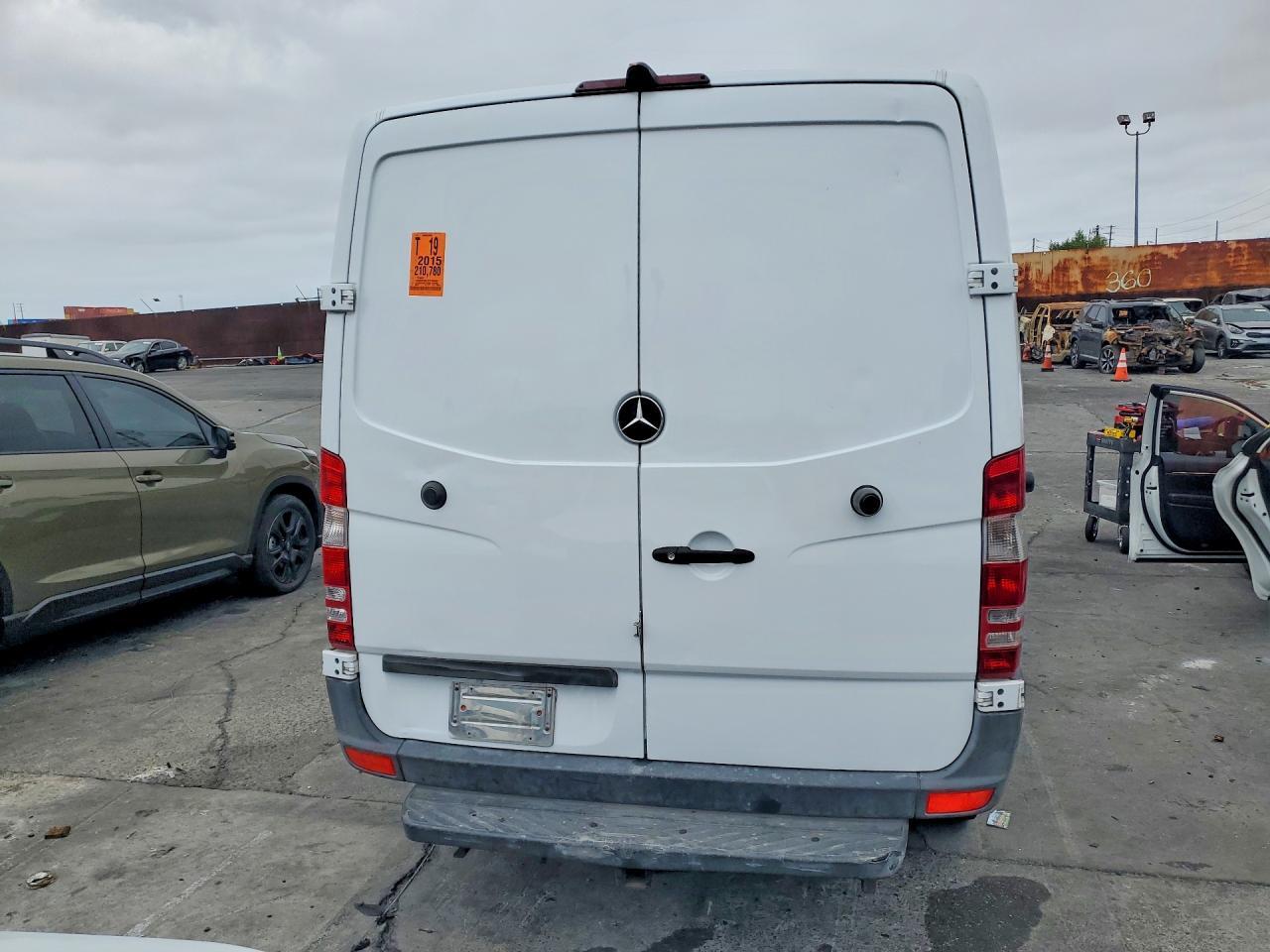 2015 Mercedes-Benz Sprinter 2500 - Image 6