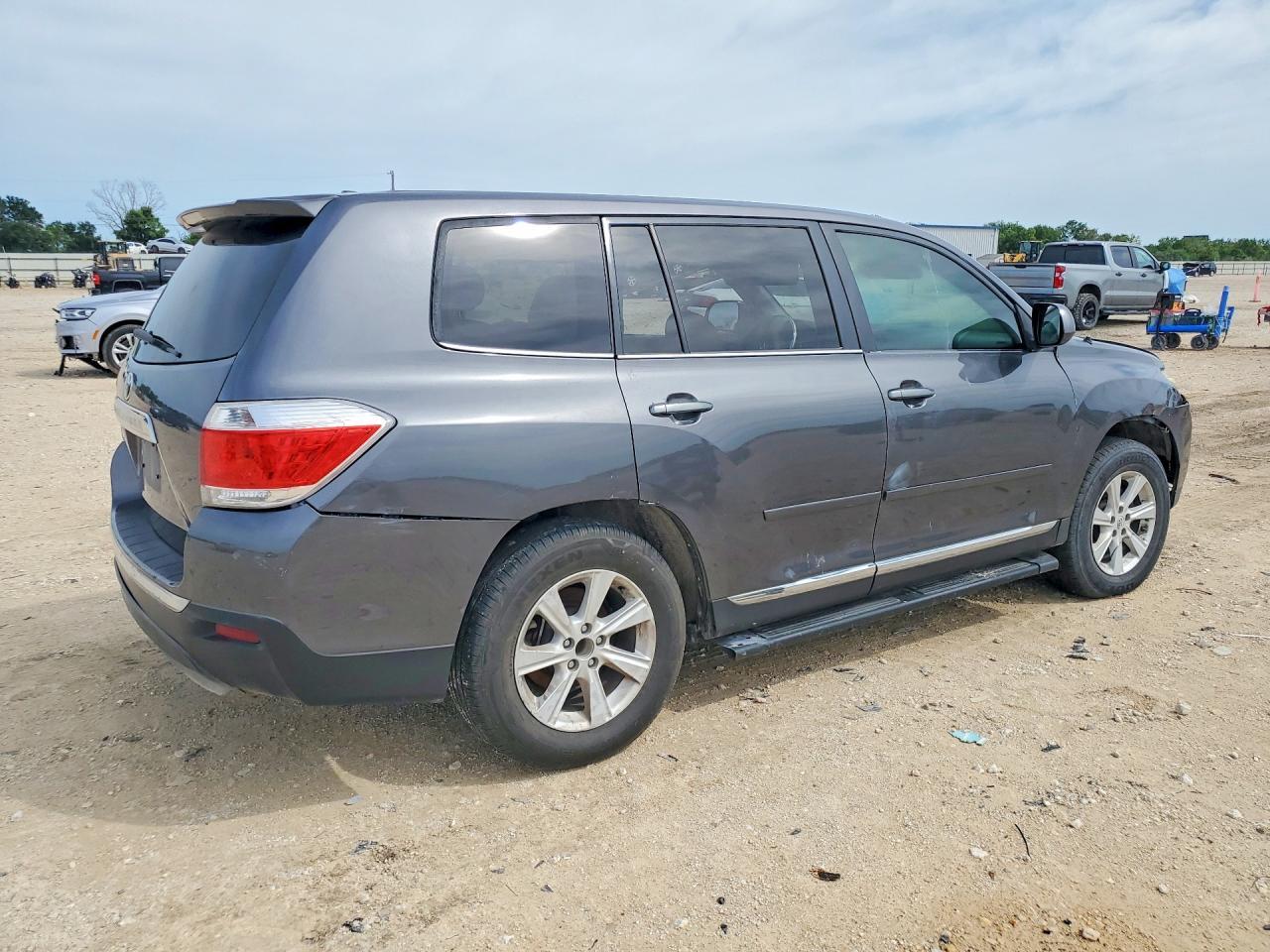 2012 Toyota Highlander Base - Фото 3