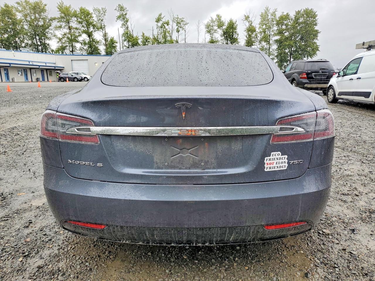 2017 Tesla Model 3 - Фото 6