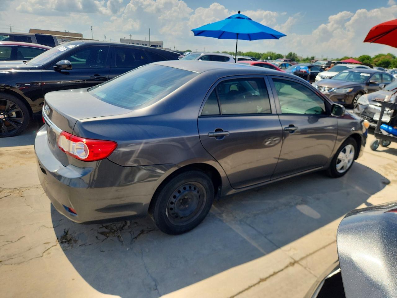 2013 Toyota Corolla L - Фото 3