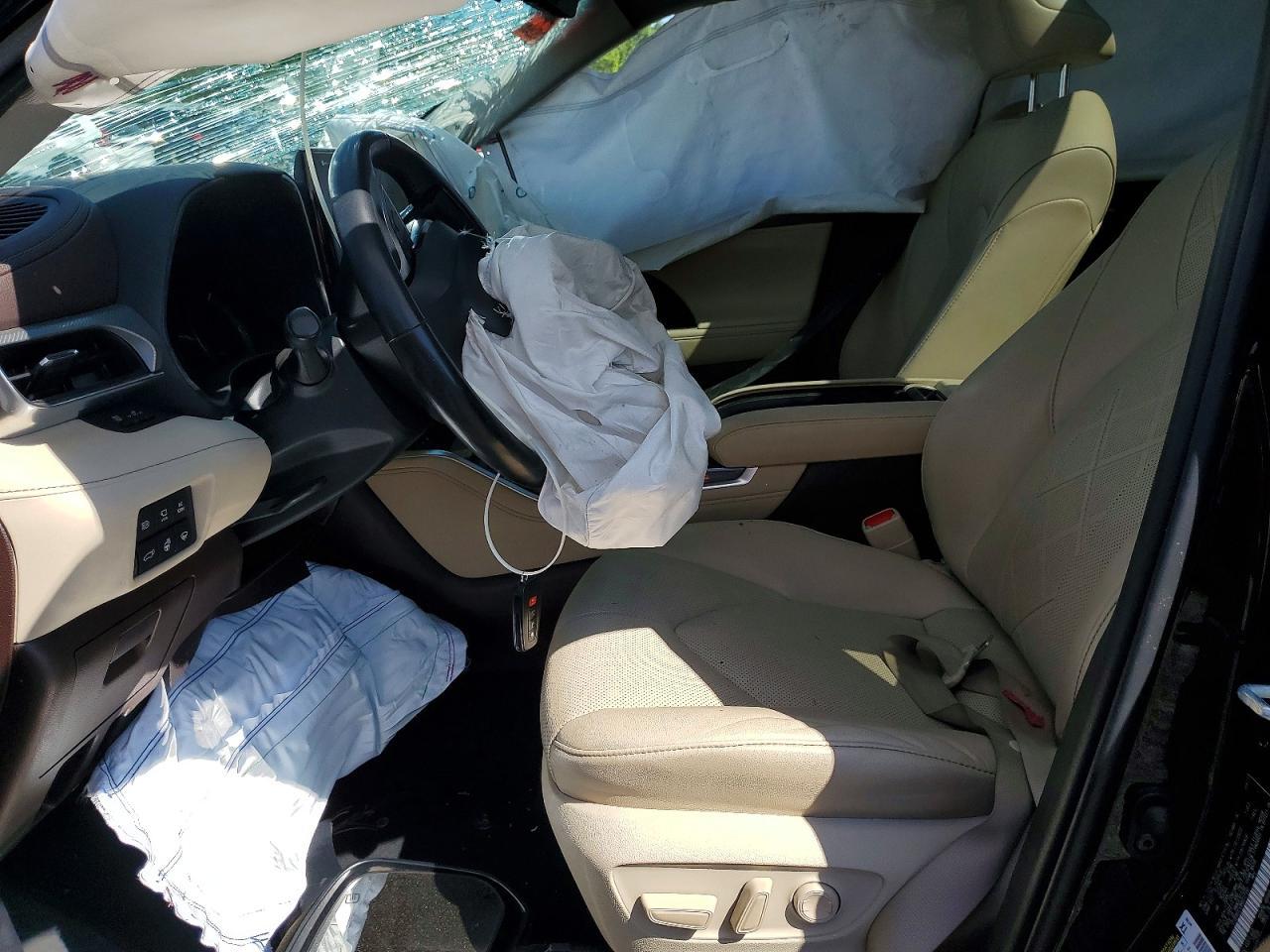 2021 Toyota Highlander Hybrid Platinum - Image 7