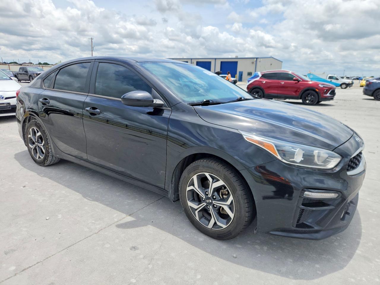 2020 Kia Forte Lxs - Фото 4