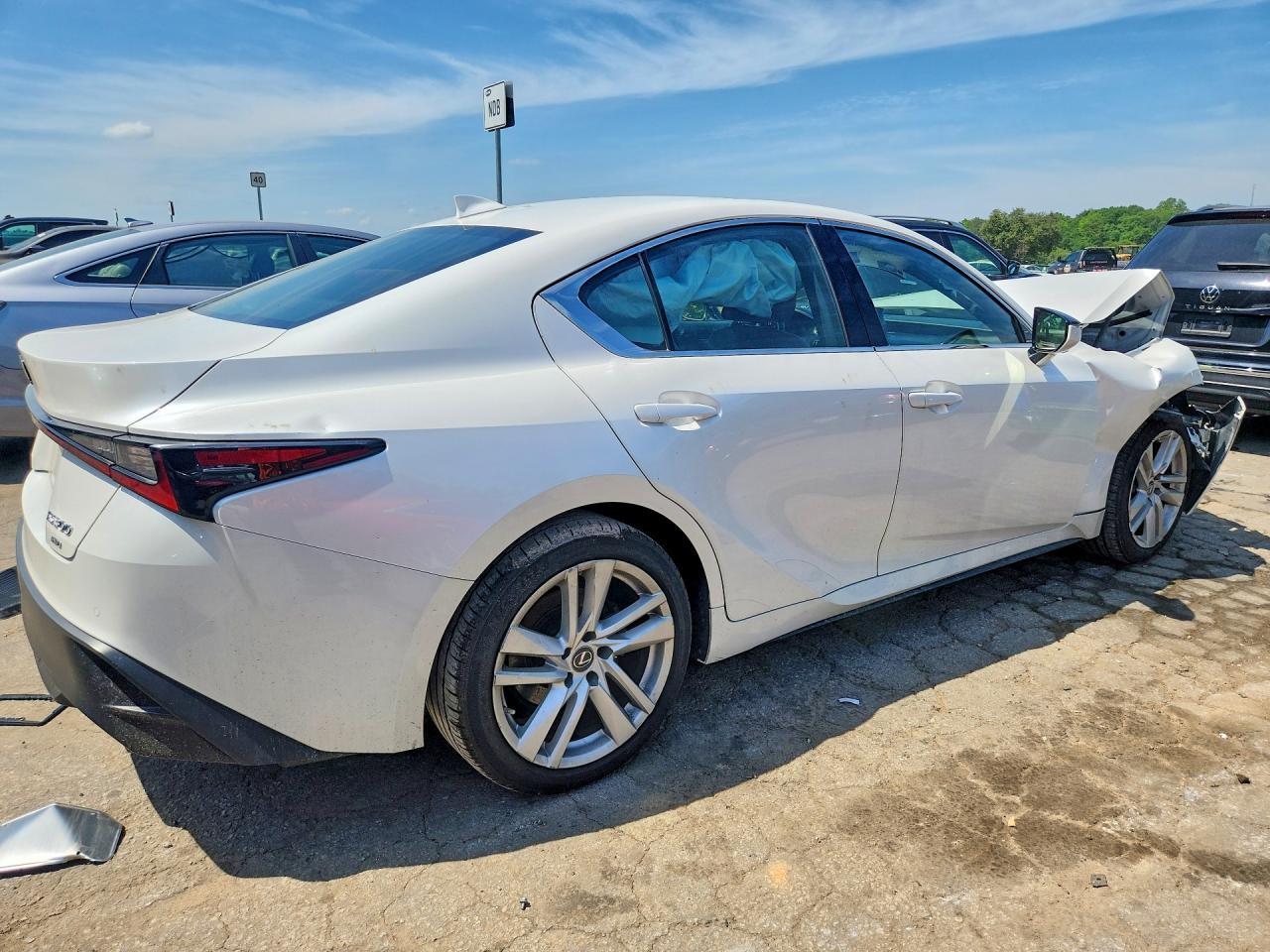 2022 Lexus Is 300 - Фото 3