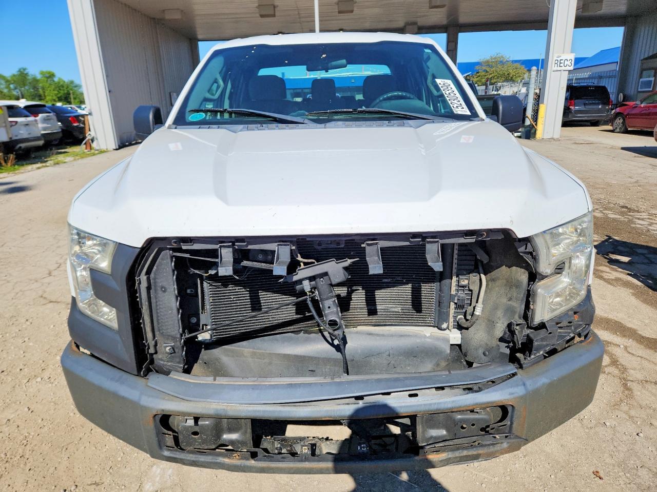 2016 Ford F150 Super Cab - Фото 5