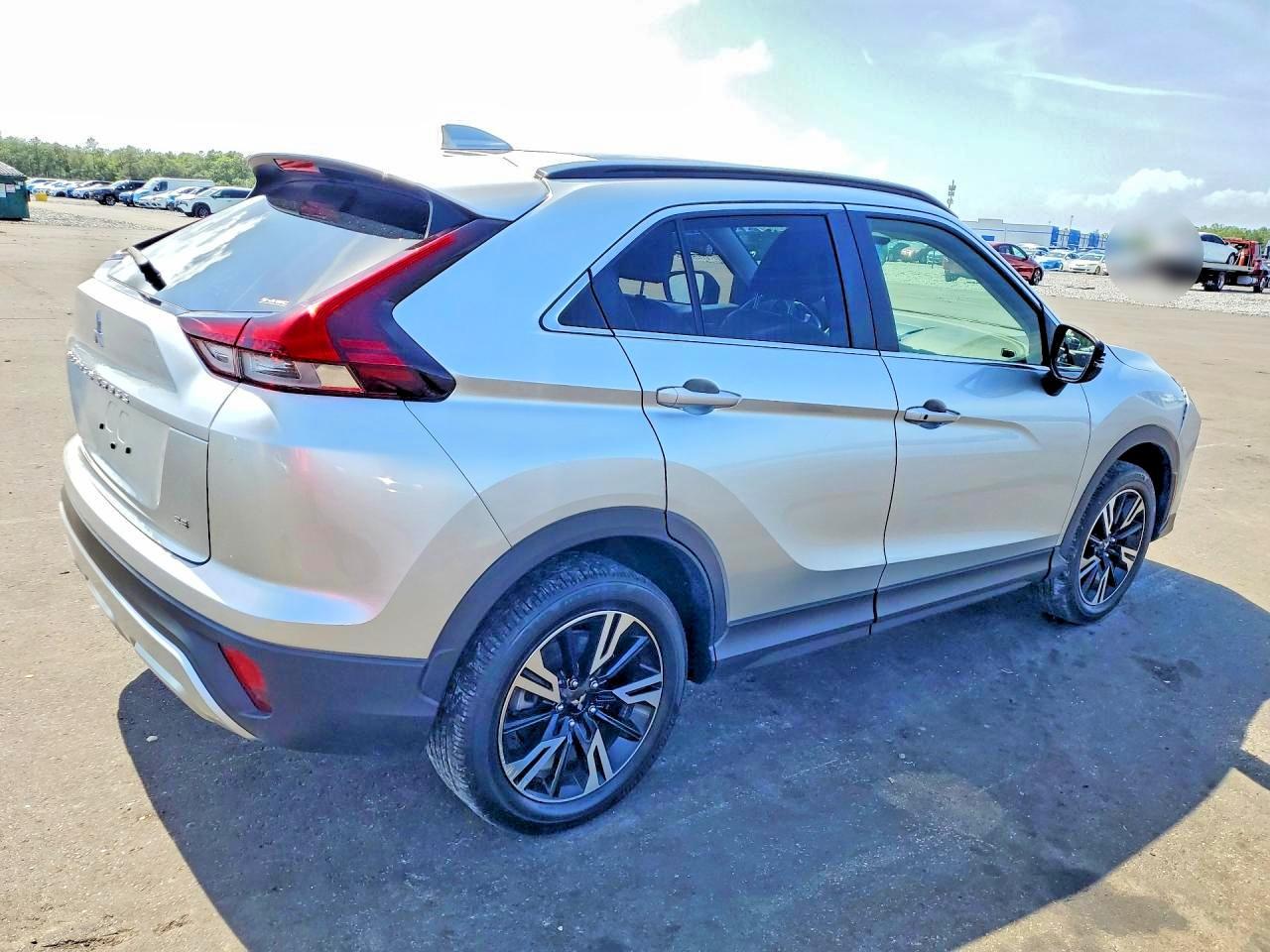 2024 Mitsubishi Eclipse Cross Se - Фото 3