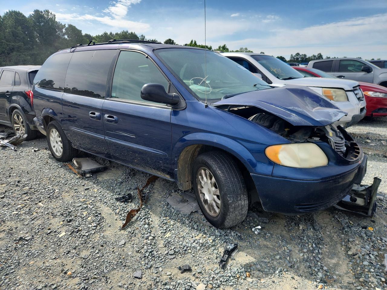 2003 Chrysler Town & Country Ex - Image 4