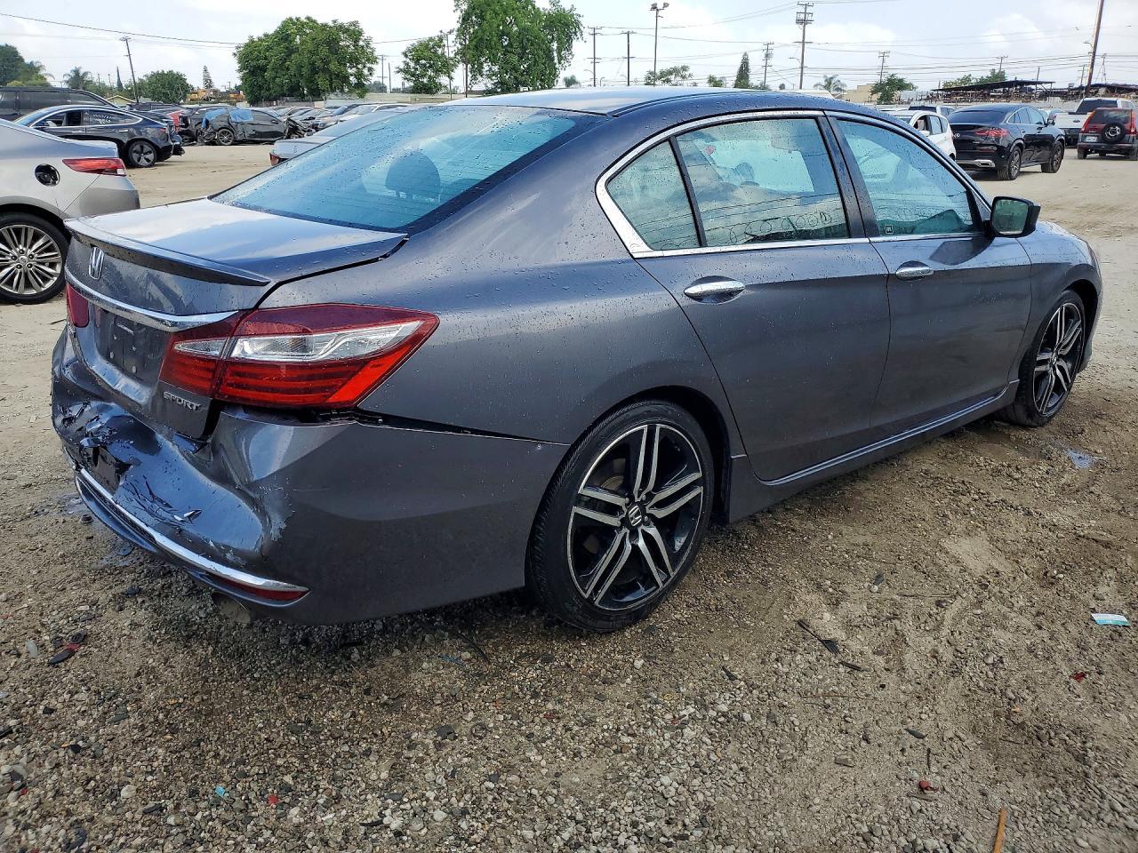2016 Honda Accord Sport - Image 3