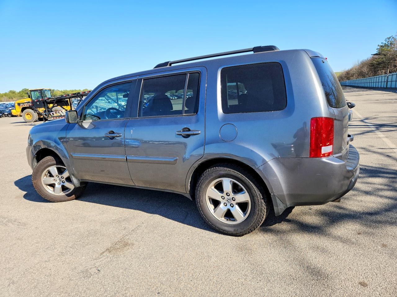 2011 Honda Pilot - Image 2