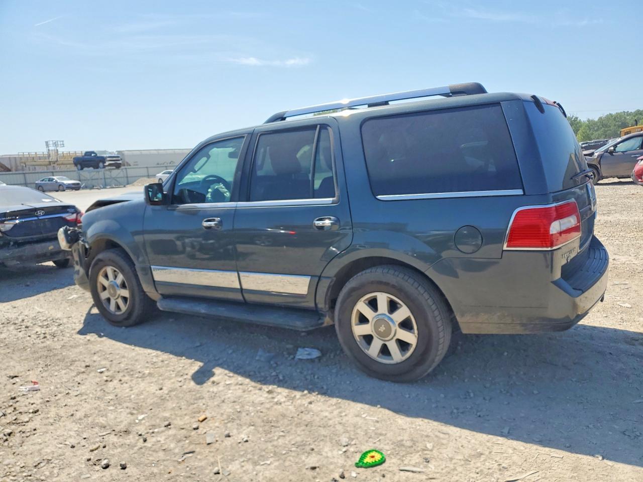 2009 Lincoln Navigator - Фото 2