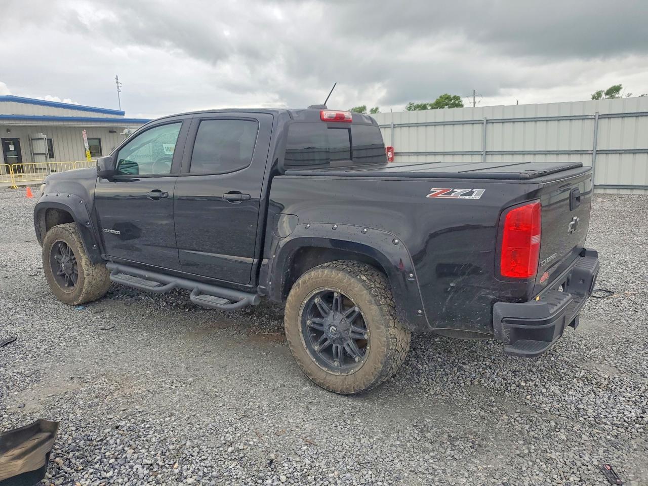 2017 Chevrolet Colorado Z71 - Фото 2