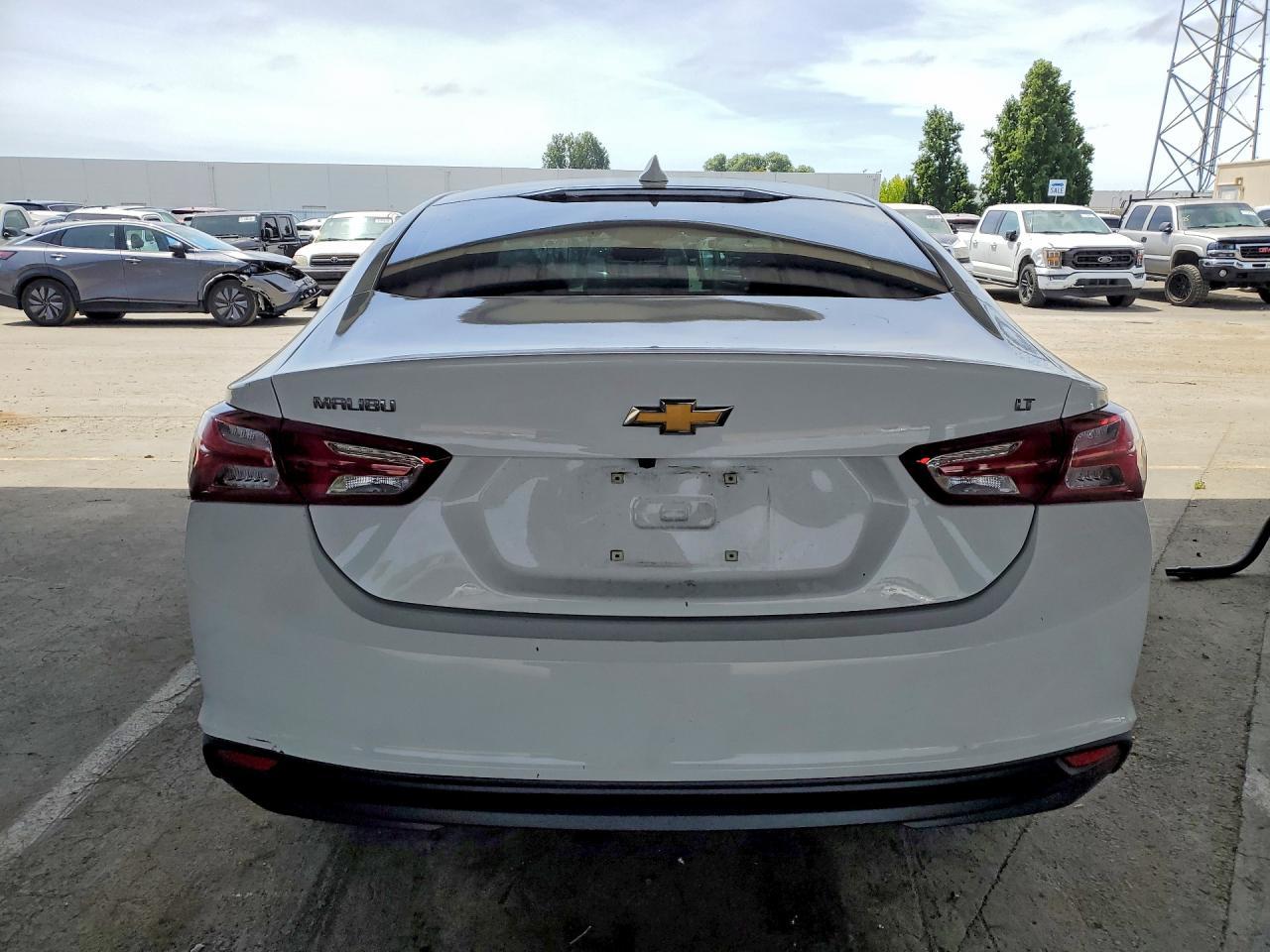 2022 Chevrolet Malibu Lt - Фото 6