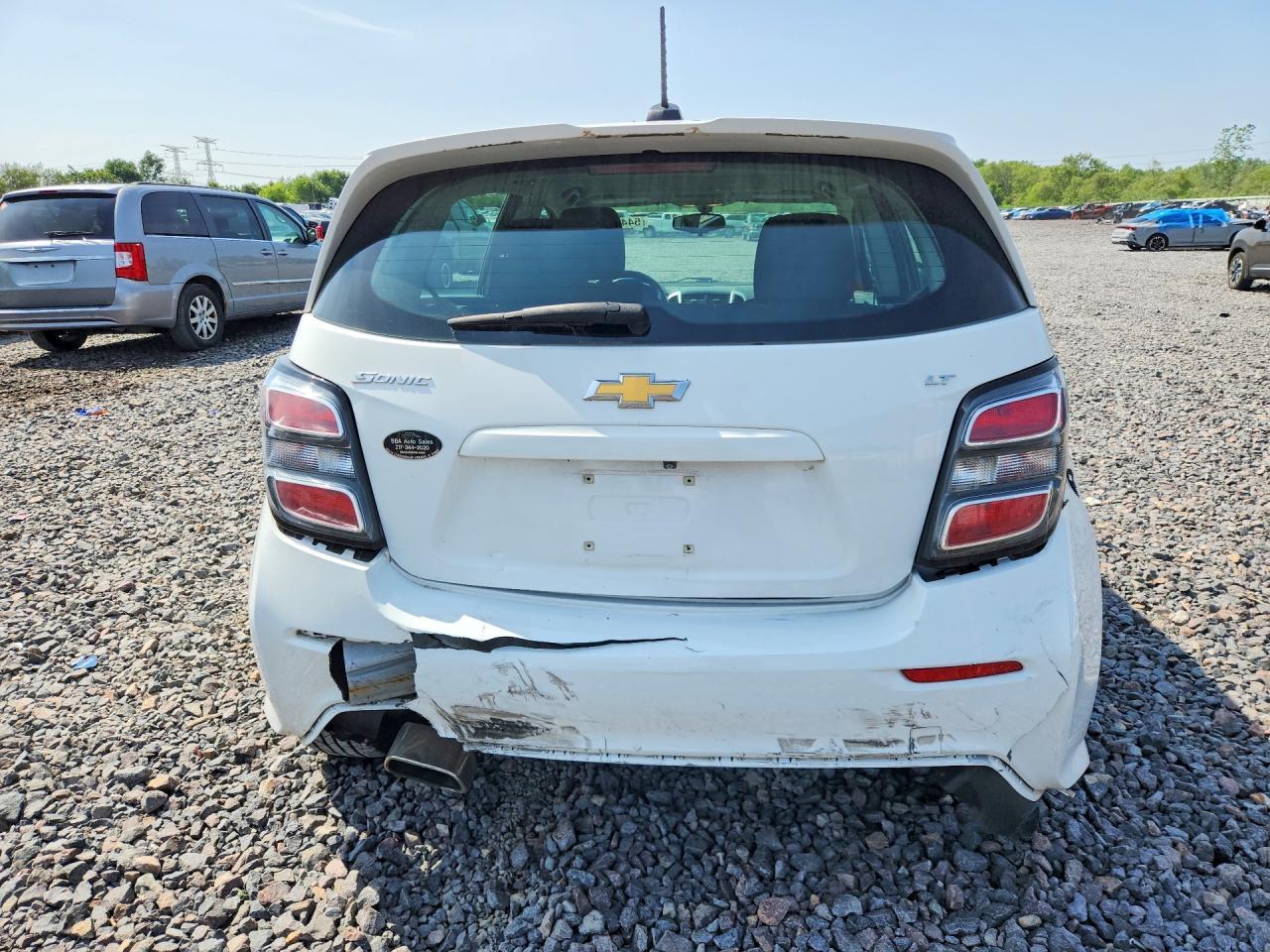 2017 Chevrolet Sonic Lt - Image 6
