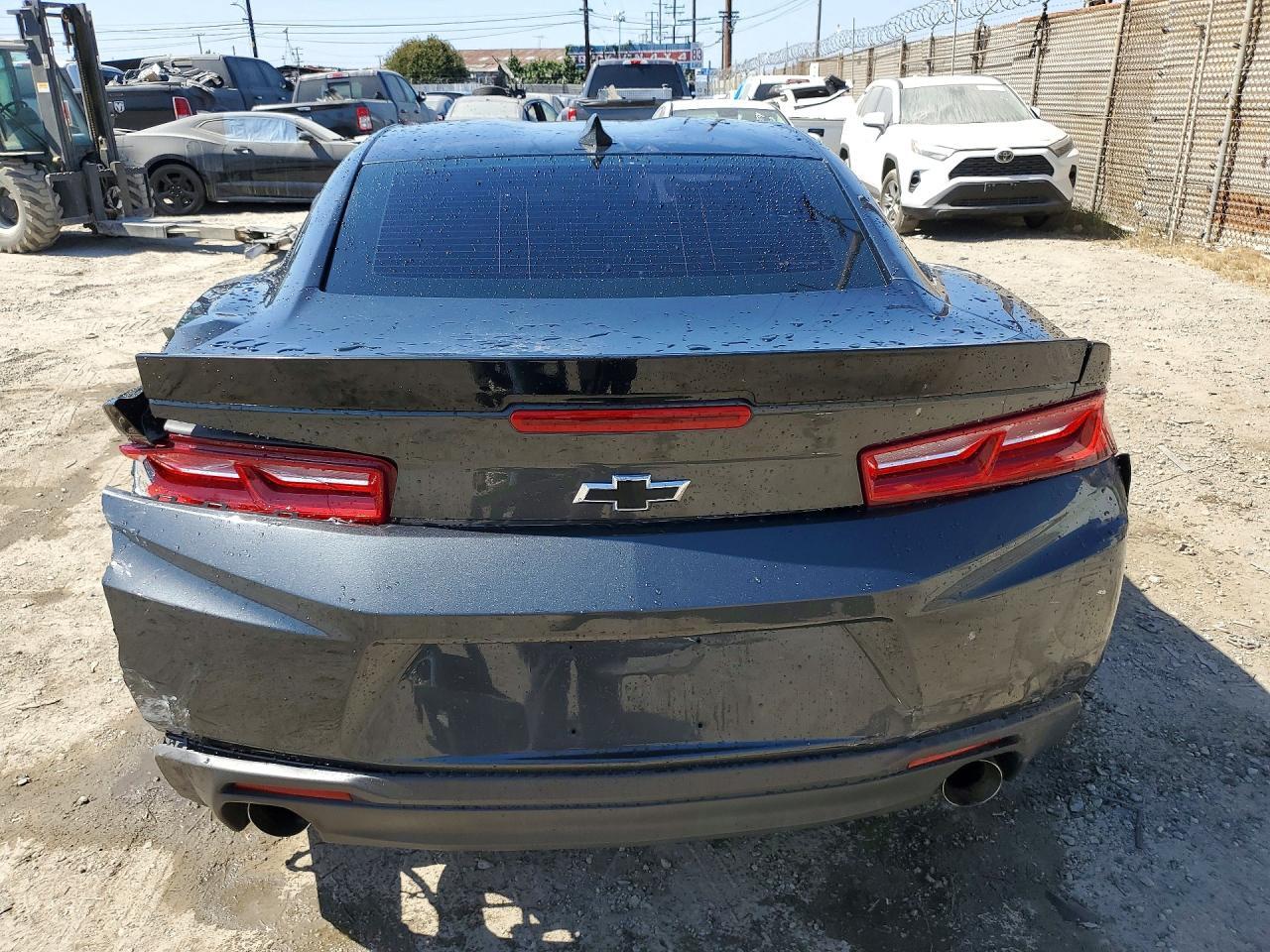 2018 Chevrolet Camaro - Image 6