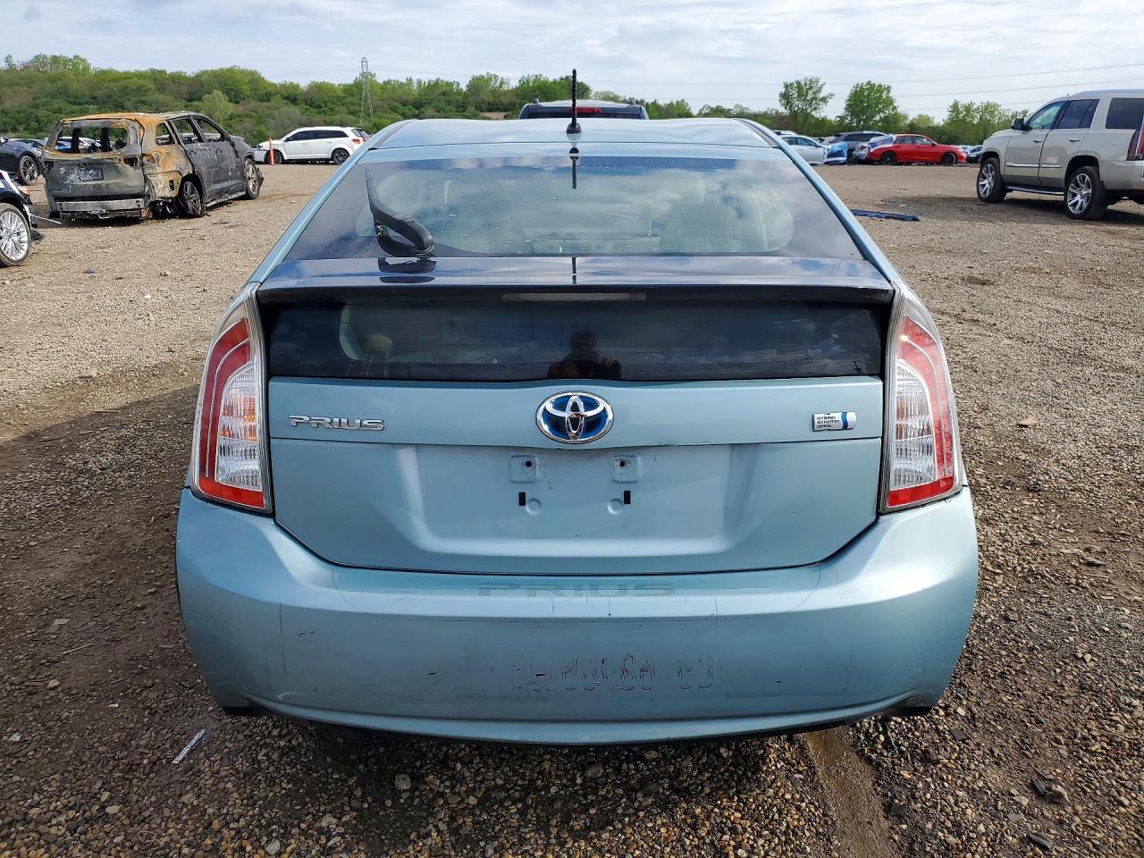 2014 Toyota Prius Two - Фото 6
