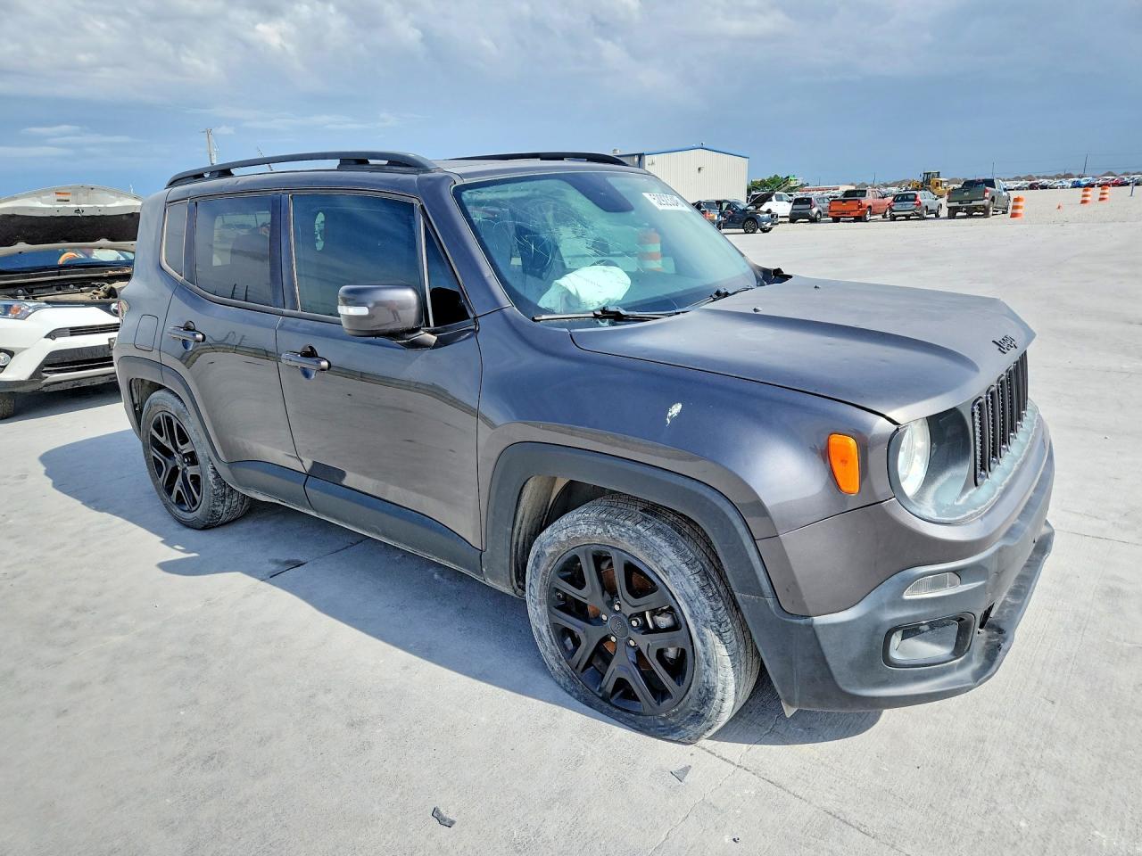 2017 Jeep Renegade - Image 4