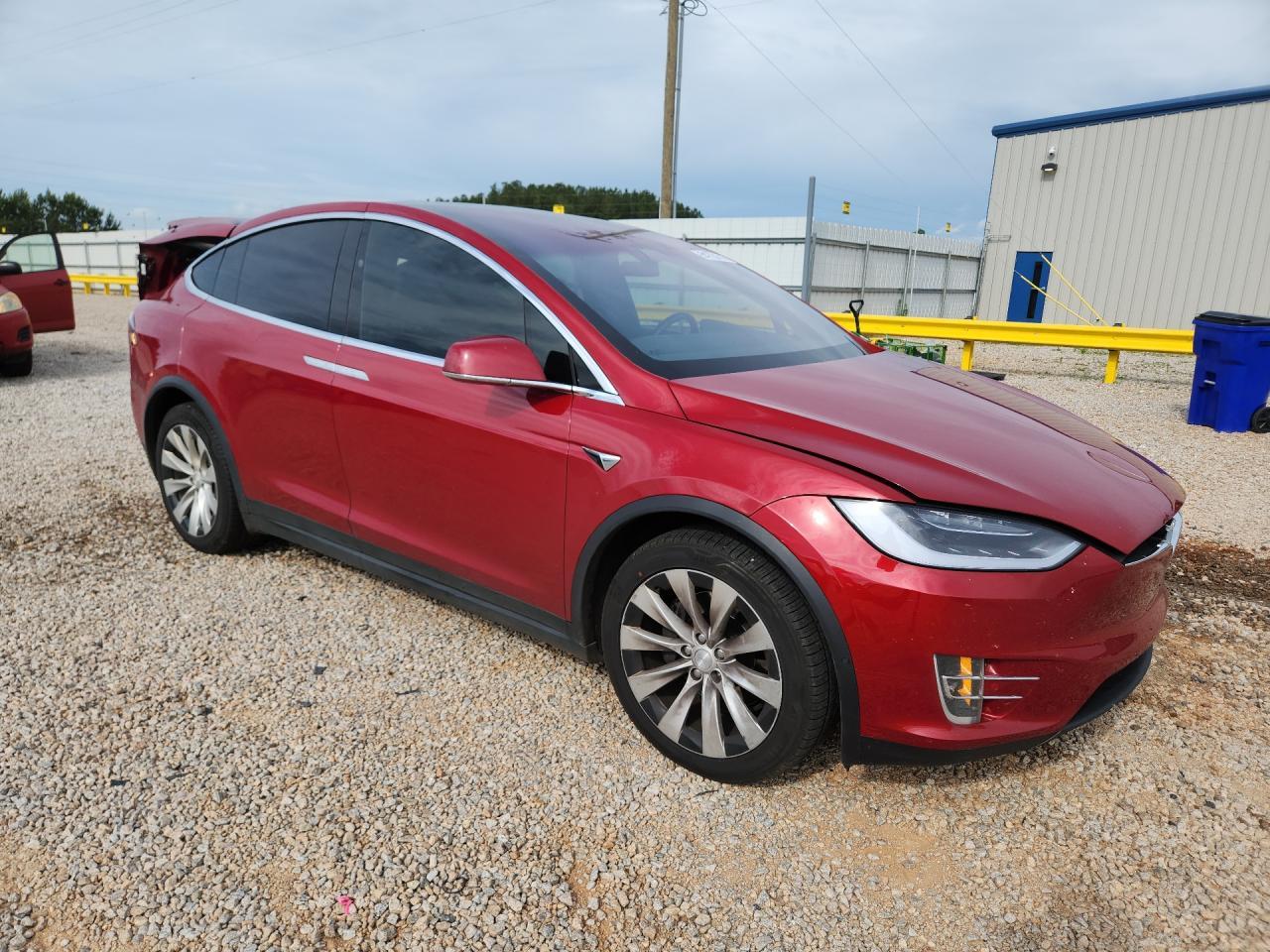 2020 Tesla Model X - Фото 4
