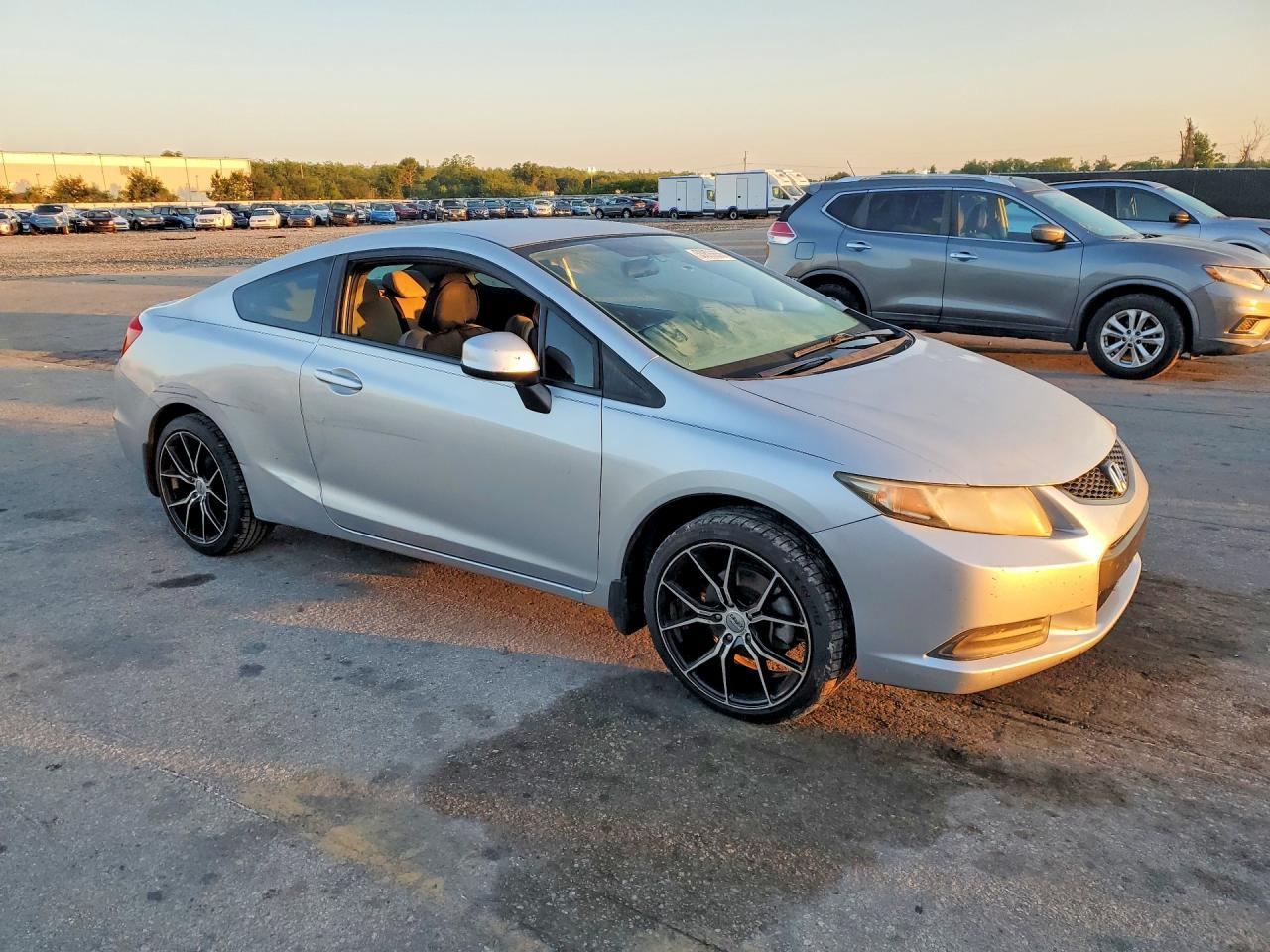 2013 Honda Civic Lx - Image 4
