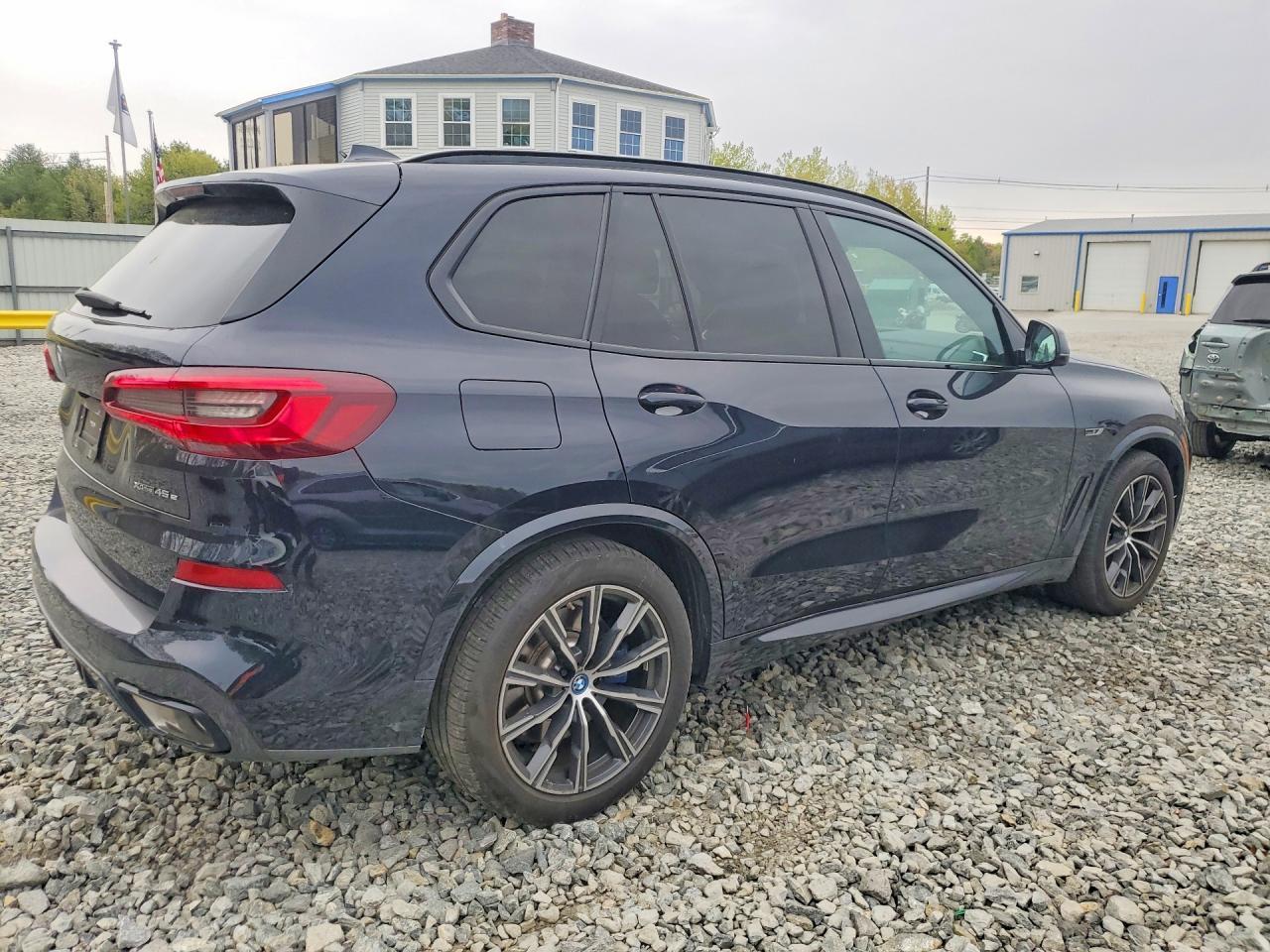2023 BMW X5 xDrive45E - Фото 3
