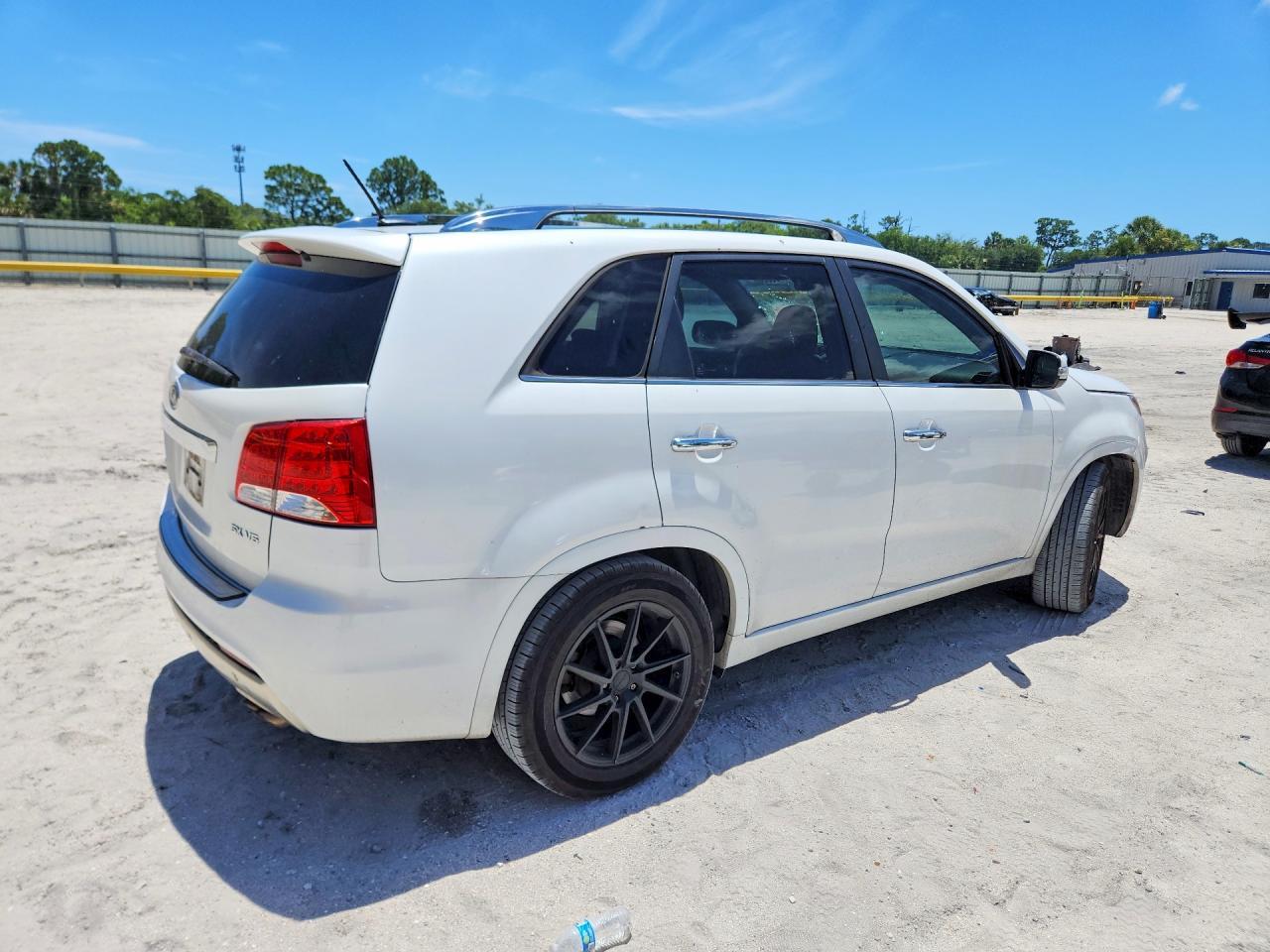 2011 Kia Sorento Sx - Image 3