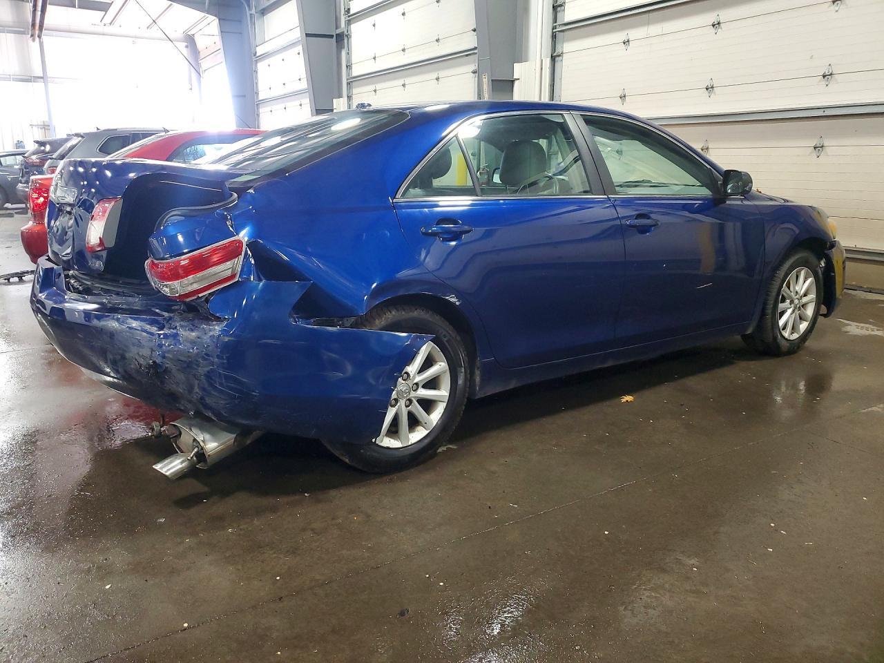 2011 Toyota Camry Xle V6 - Фото 3