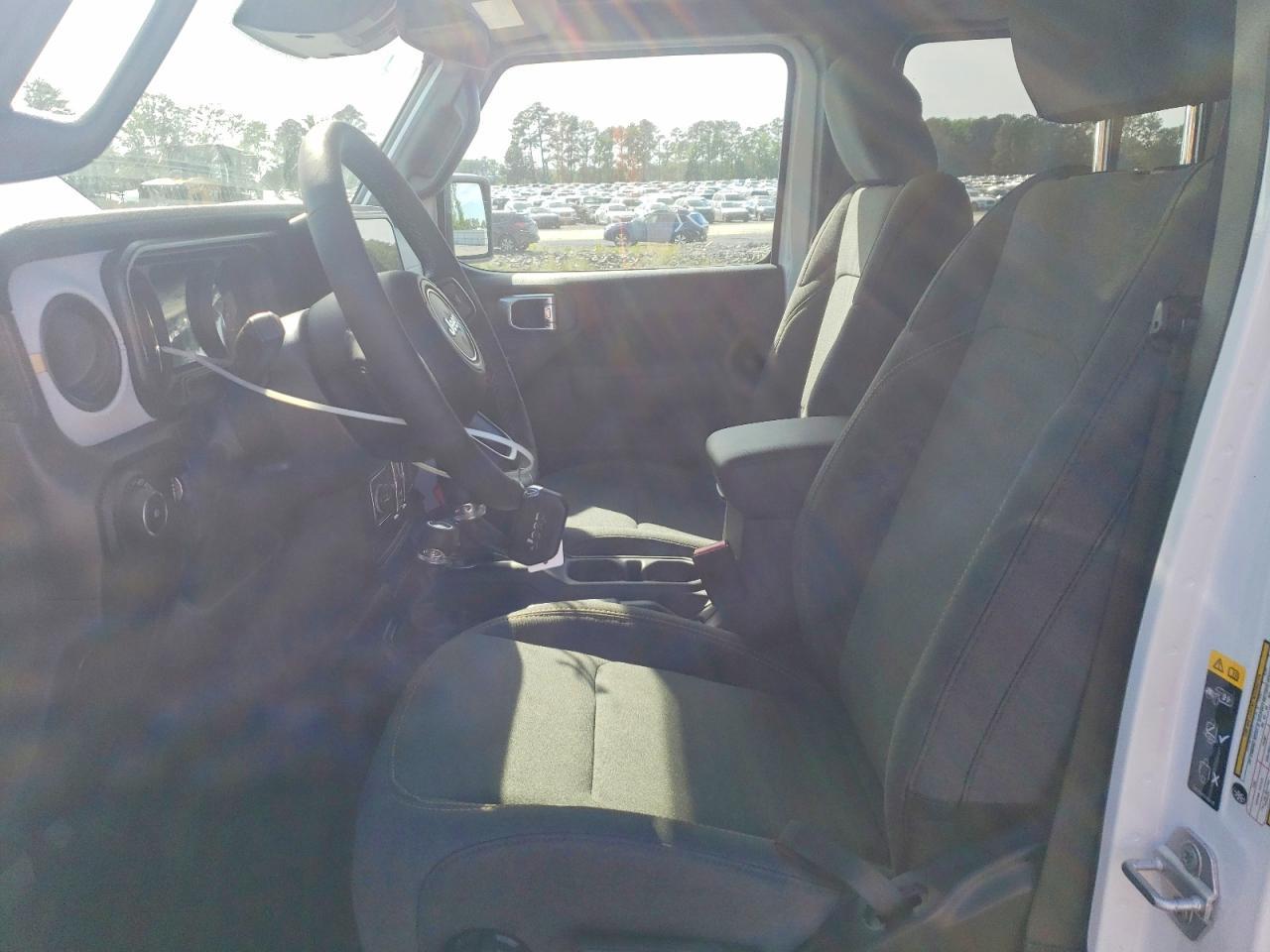 2026 Jeep Wrangler Sport - Фото 7
