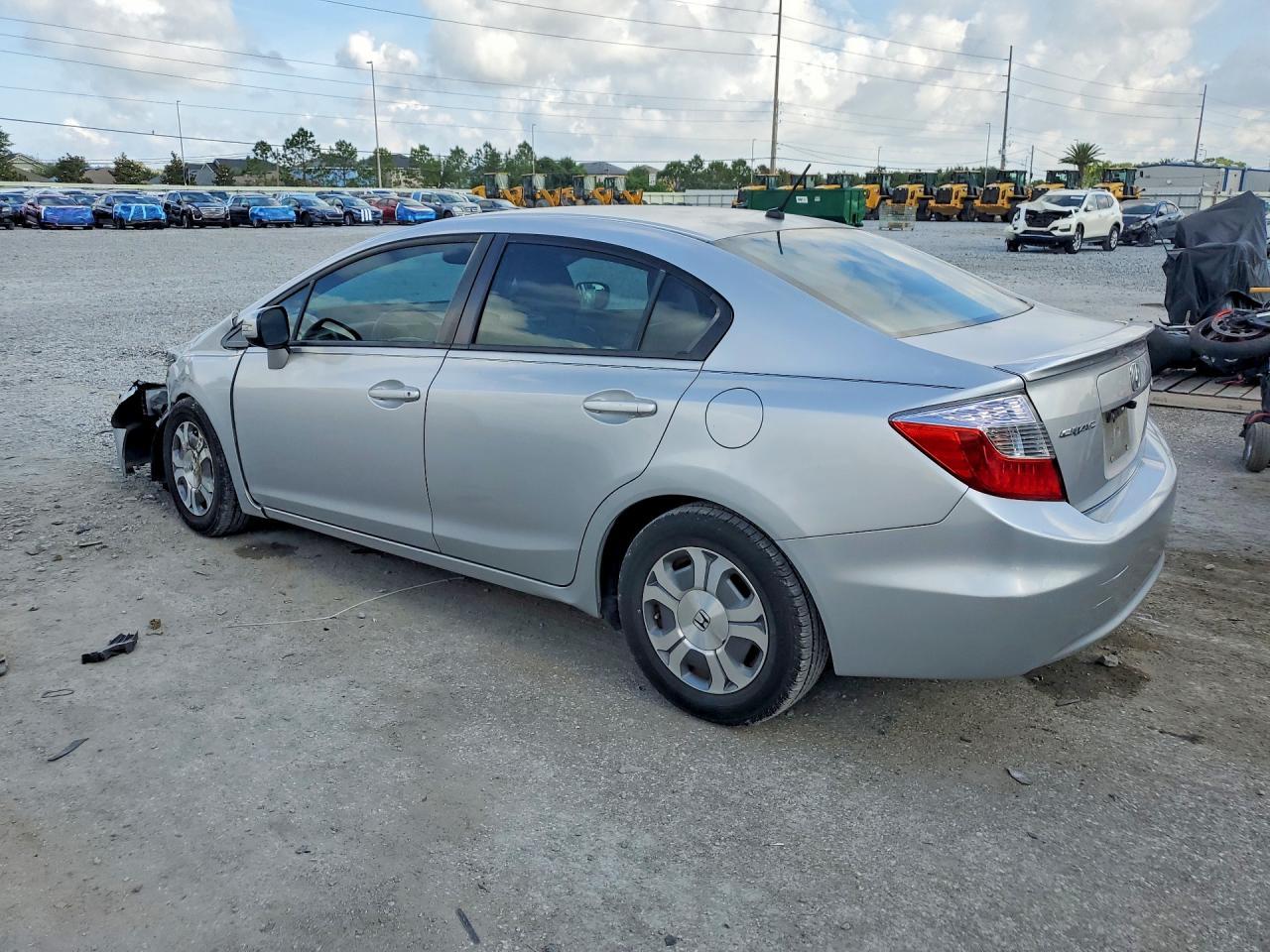 2012 Honda Civic Hybrid L - Image 2