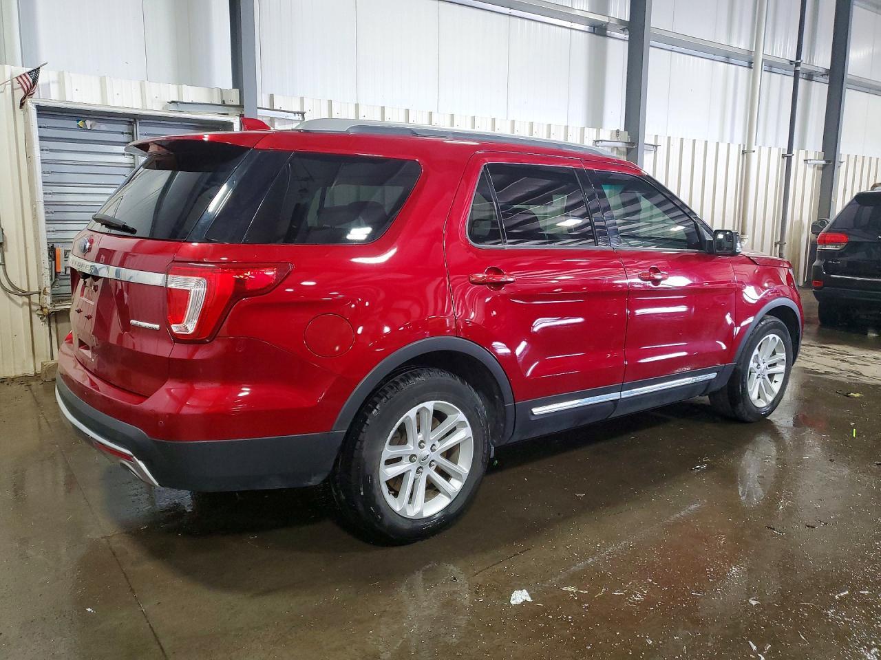 2016 Ford Explorer - Image 3