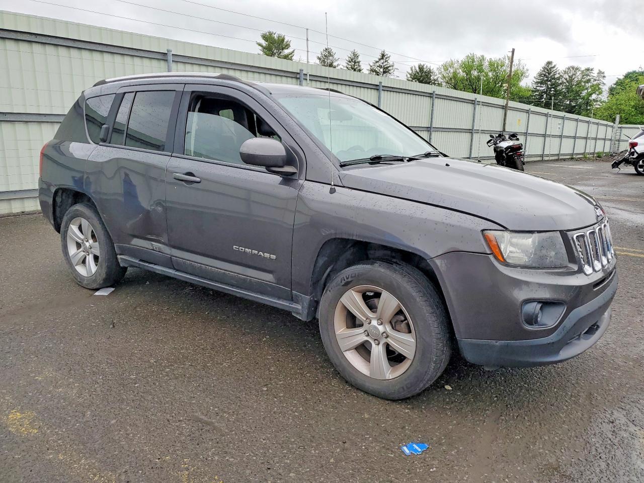 2014 Jeep Compass Latitude - Фото 4