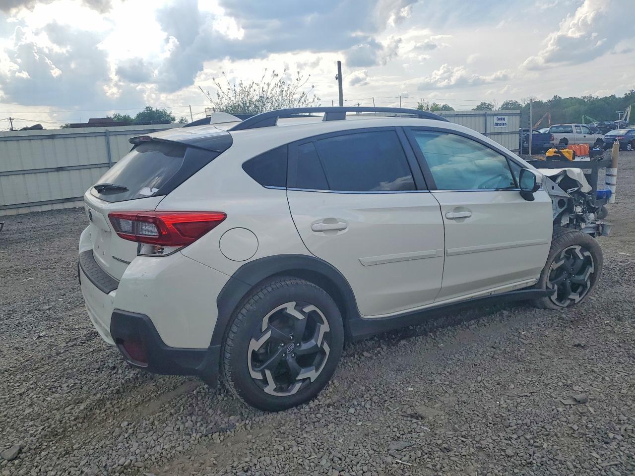 2023 Subaru Crosstrek Limited - Фото 3