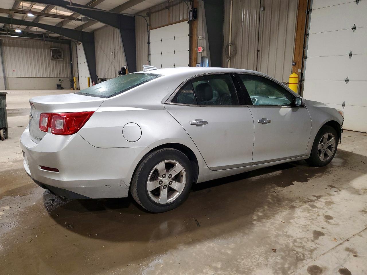 2015 Chevrolet Malibu - Фото 3