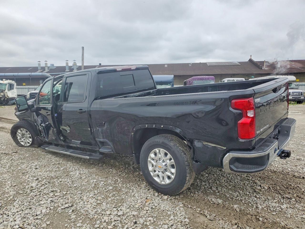 2022 Chevrolet Silverado K3500 Lt - Фото 2