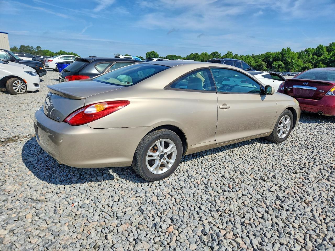 2004 Toyota Camry Solara Se - Image 3