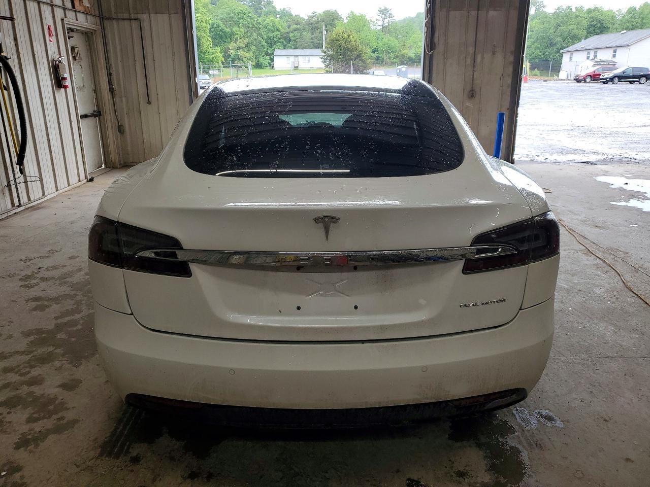 2020 Tesla Model S - Image 6