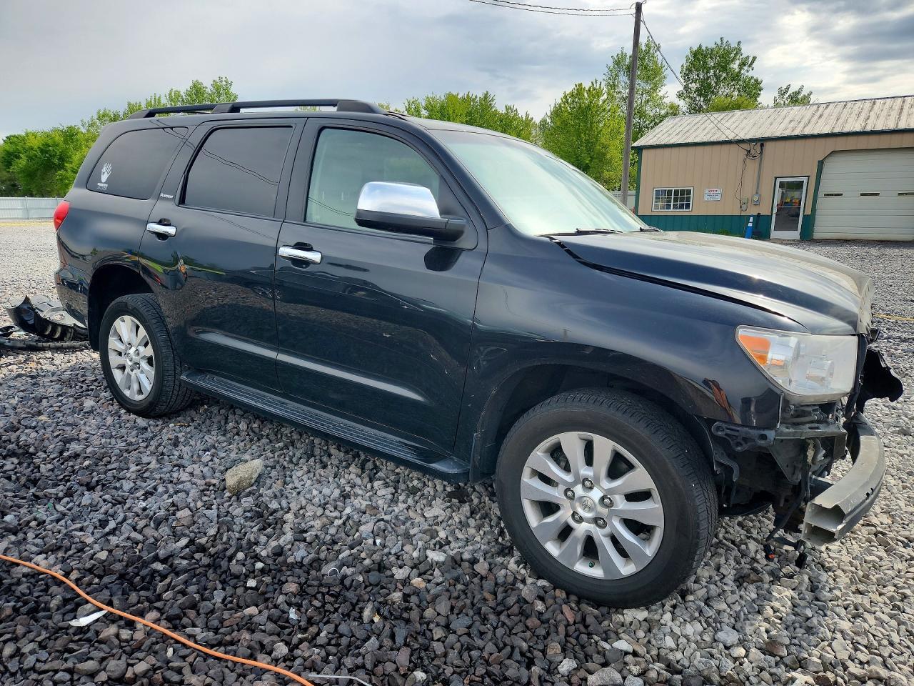 2013 Toyota Sequoia Platinum - Image 4