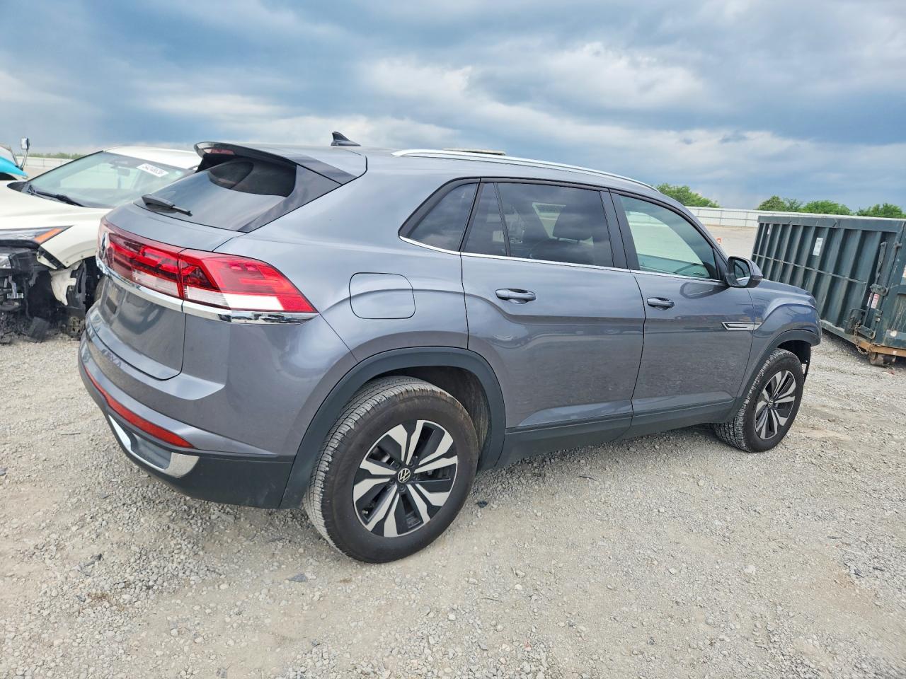 2025 Volkswagen Atlas Cross Sport Se - Image 3