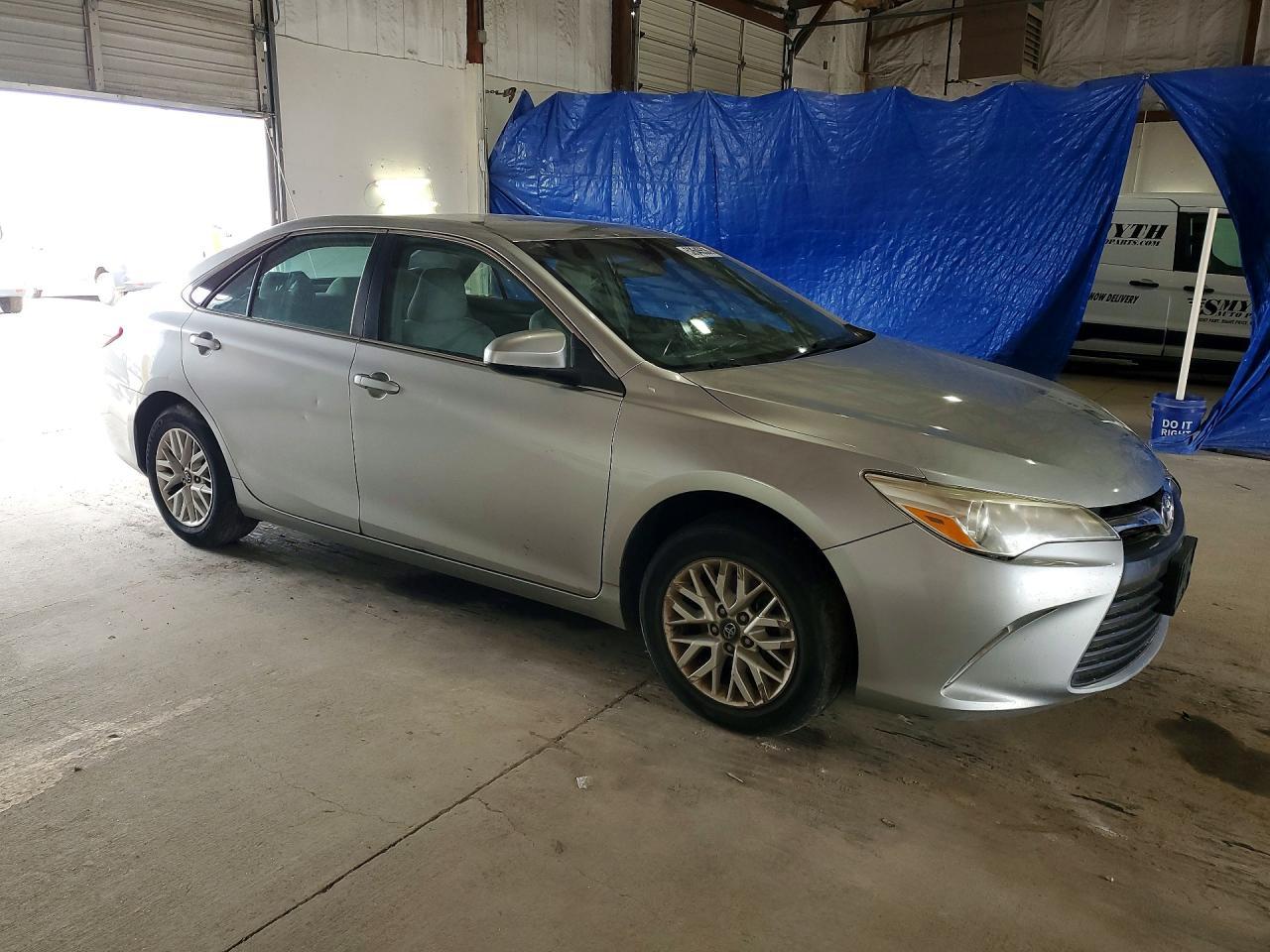 2017 Toyota Camry Le - Image 4