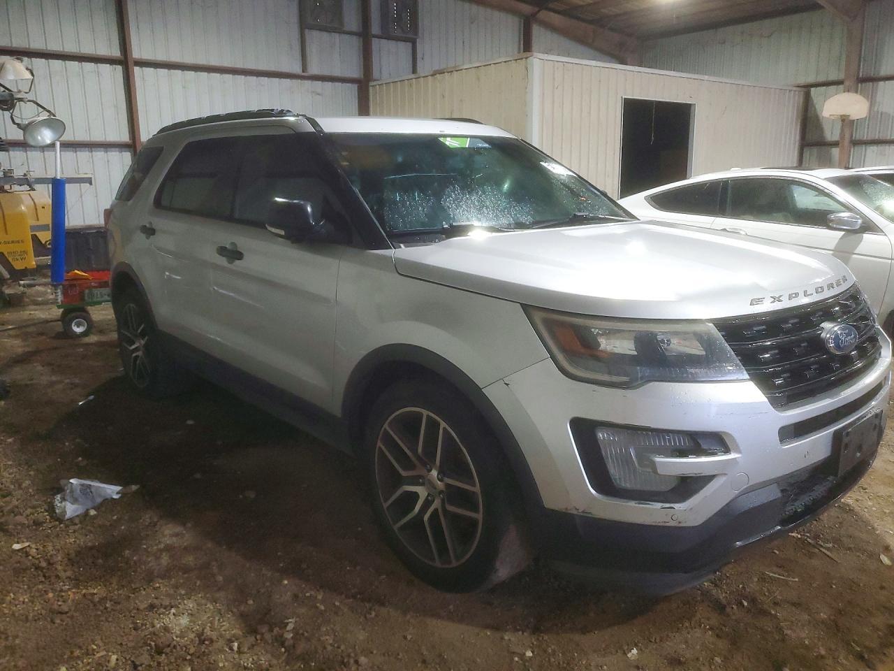 2016 Ford Explorer Sport - Image 4