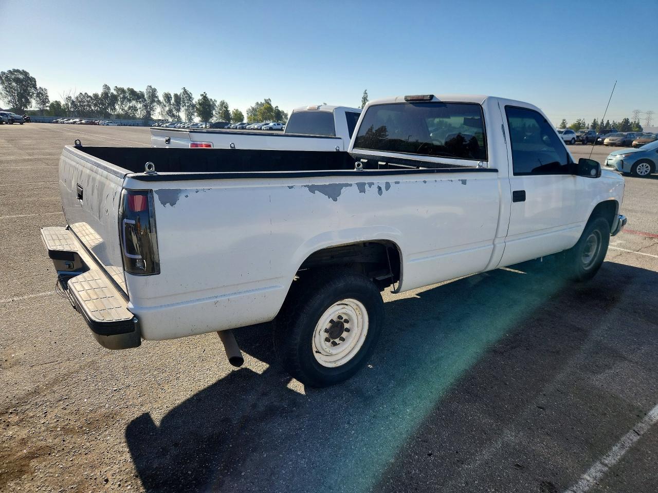 2000 Chevrolet Gmt-400 C2500 - Фото 3