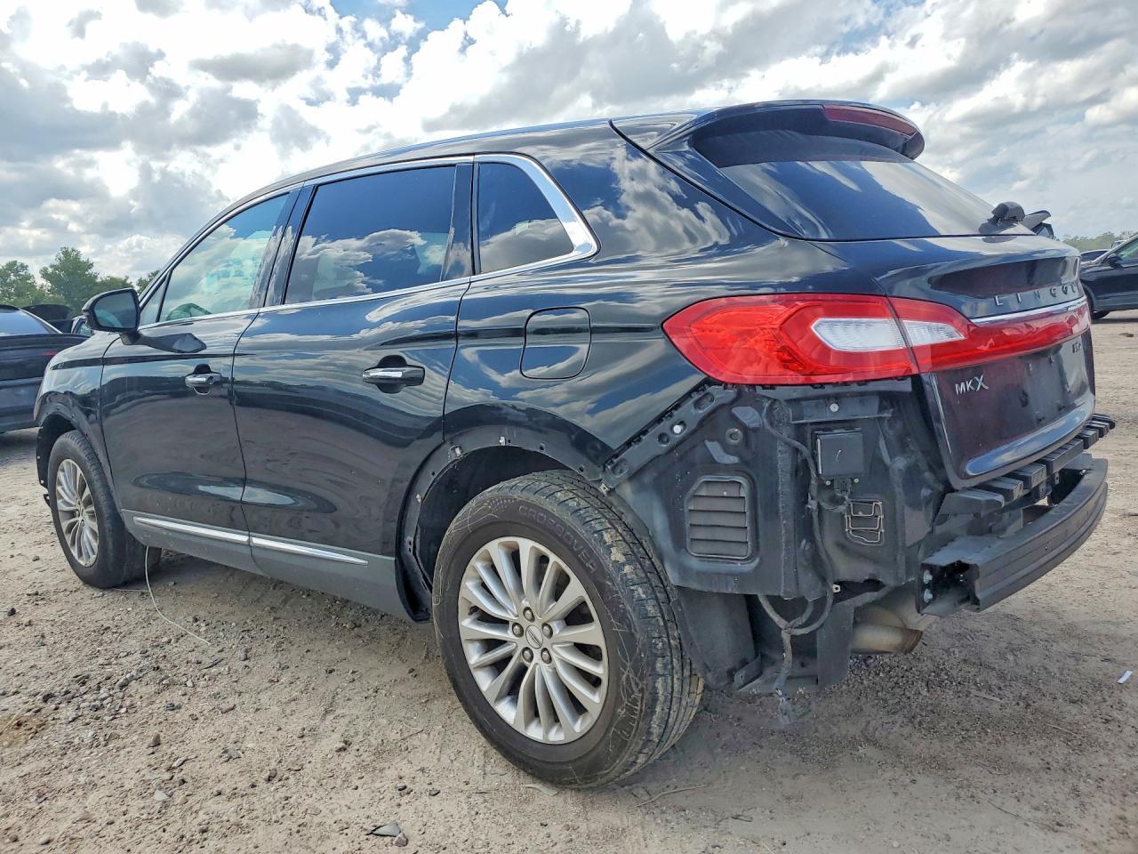 2016 Lincoln Mkx Select - Image 2