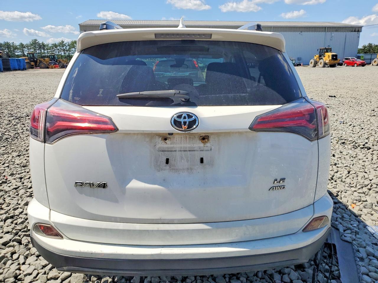 2017 Toyota Rav4 Le - Фото 6