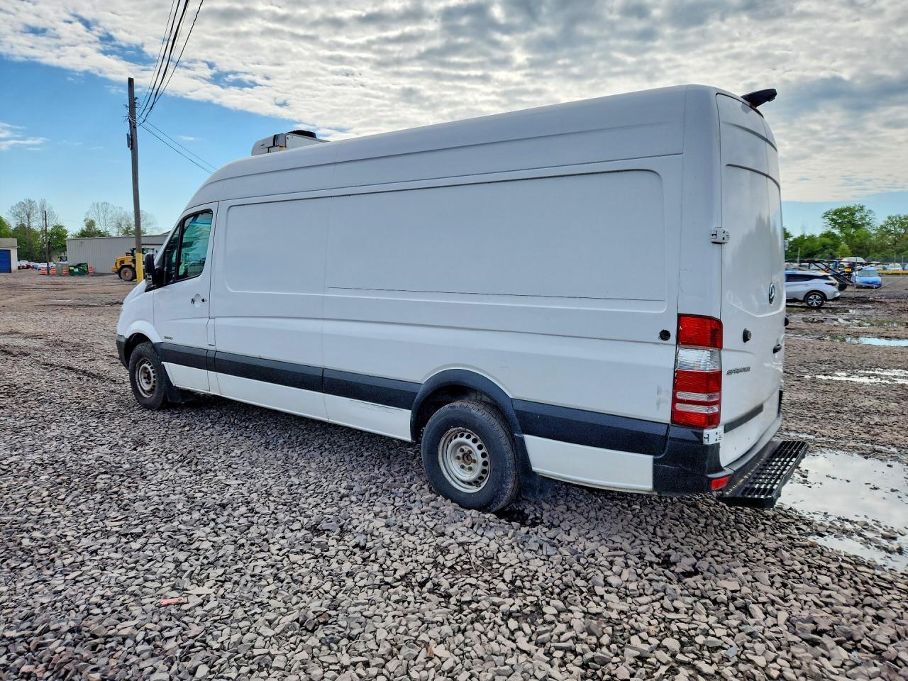 2015 Mercedes Benz Sprinter 2500 Refrigerated Delivery Van - Фото 2