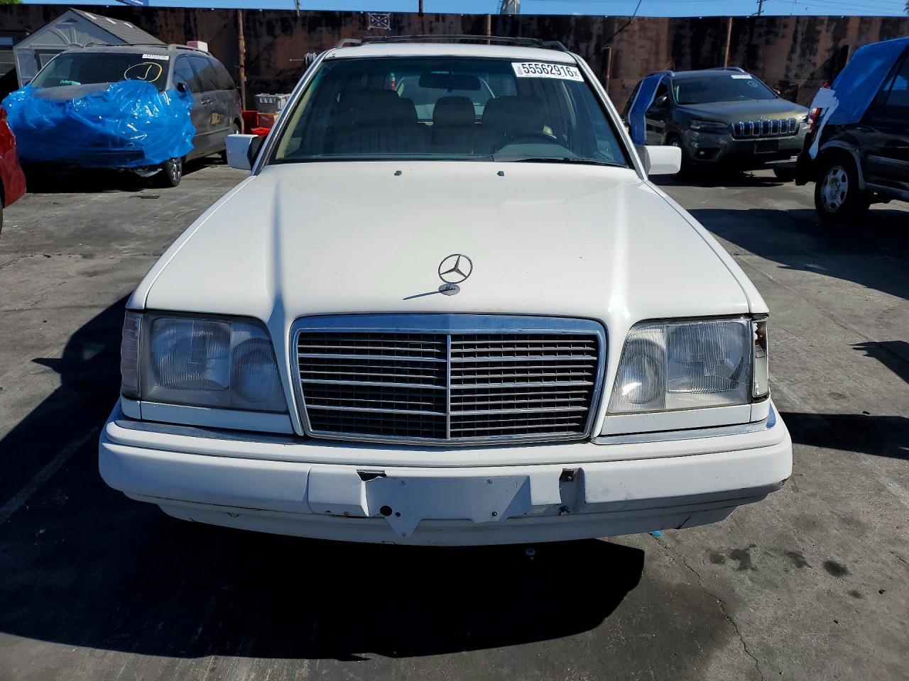 1995 Mercedes-Benz E 320 - Image 5