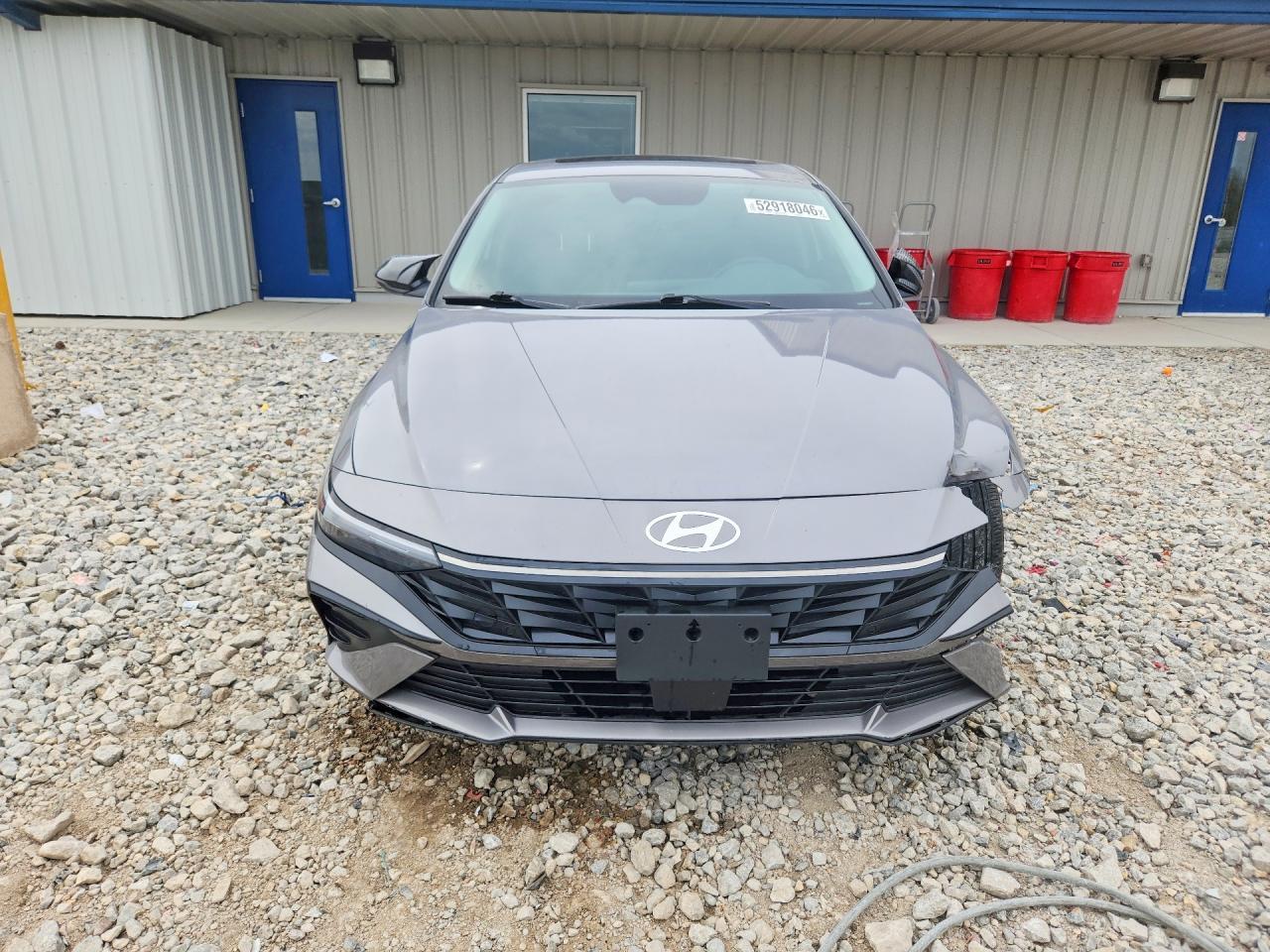 2025 Hyundai Elantra Sel - Image 5