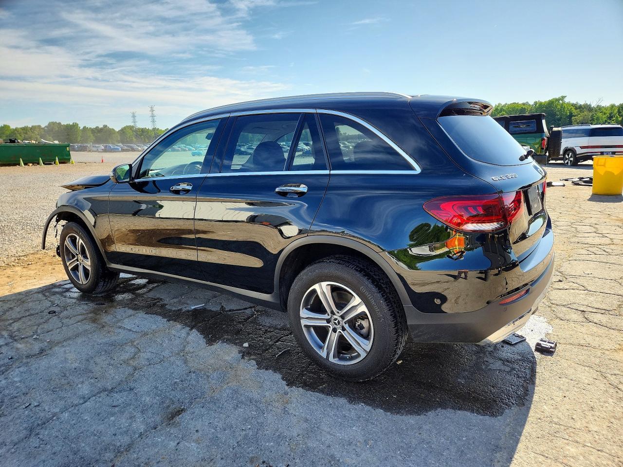 2022 Mercedes-Benz Glc 300 - Image 2