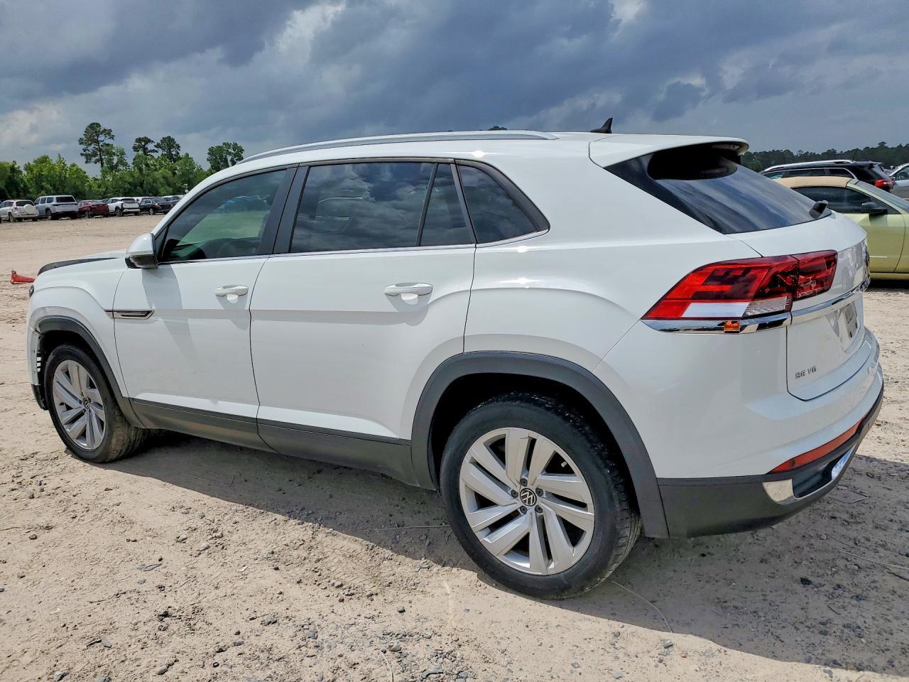 2020 Volkswagen Atlas Cross Sport Se - Image 2