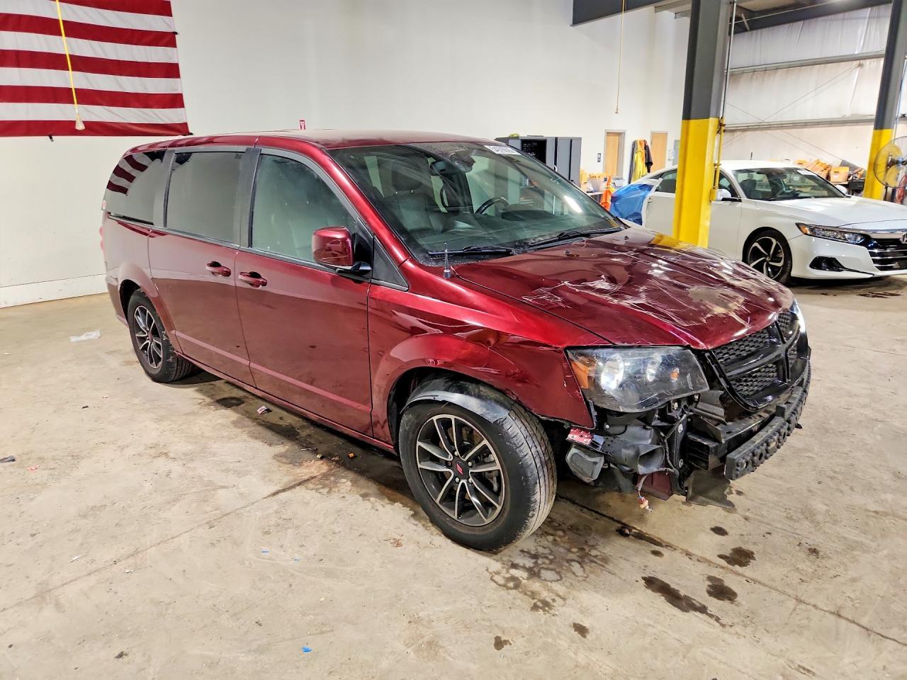 2018 Dodge Grand Caravan Gt - Image 4